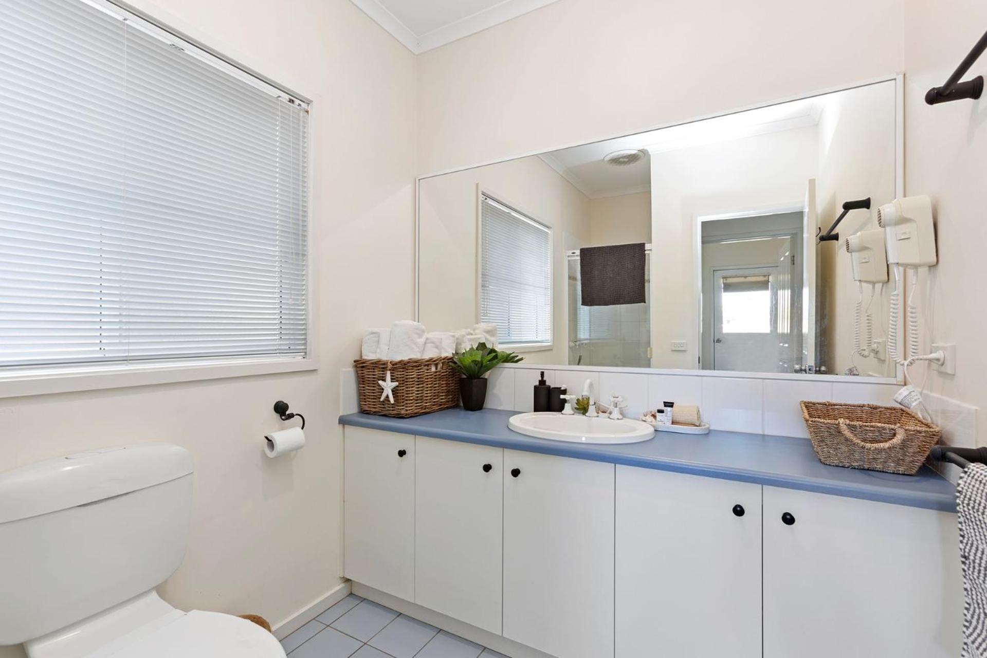 Four-Bedroom House photo 2
