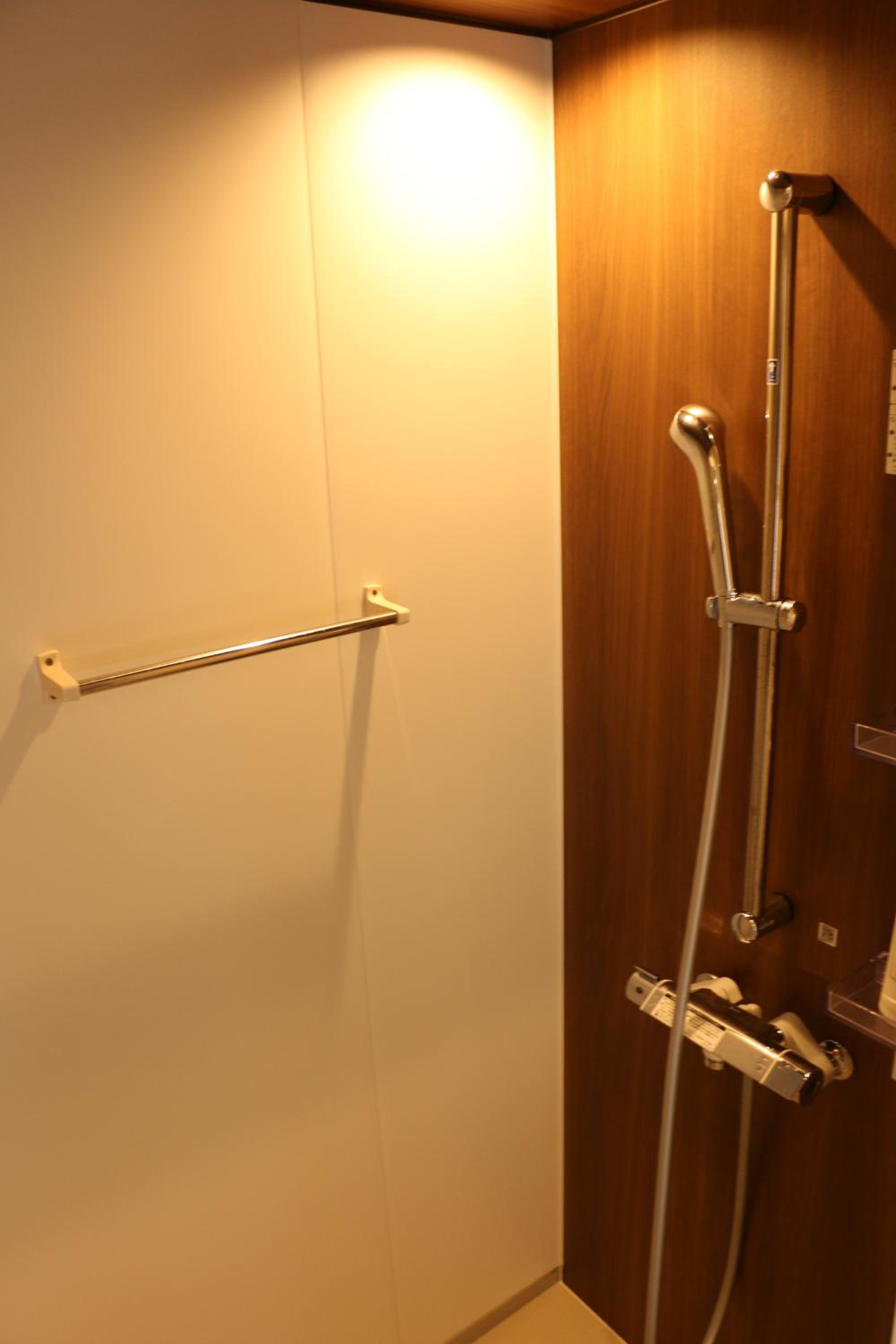 Mobile Home - Photo 2