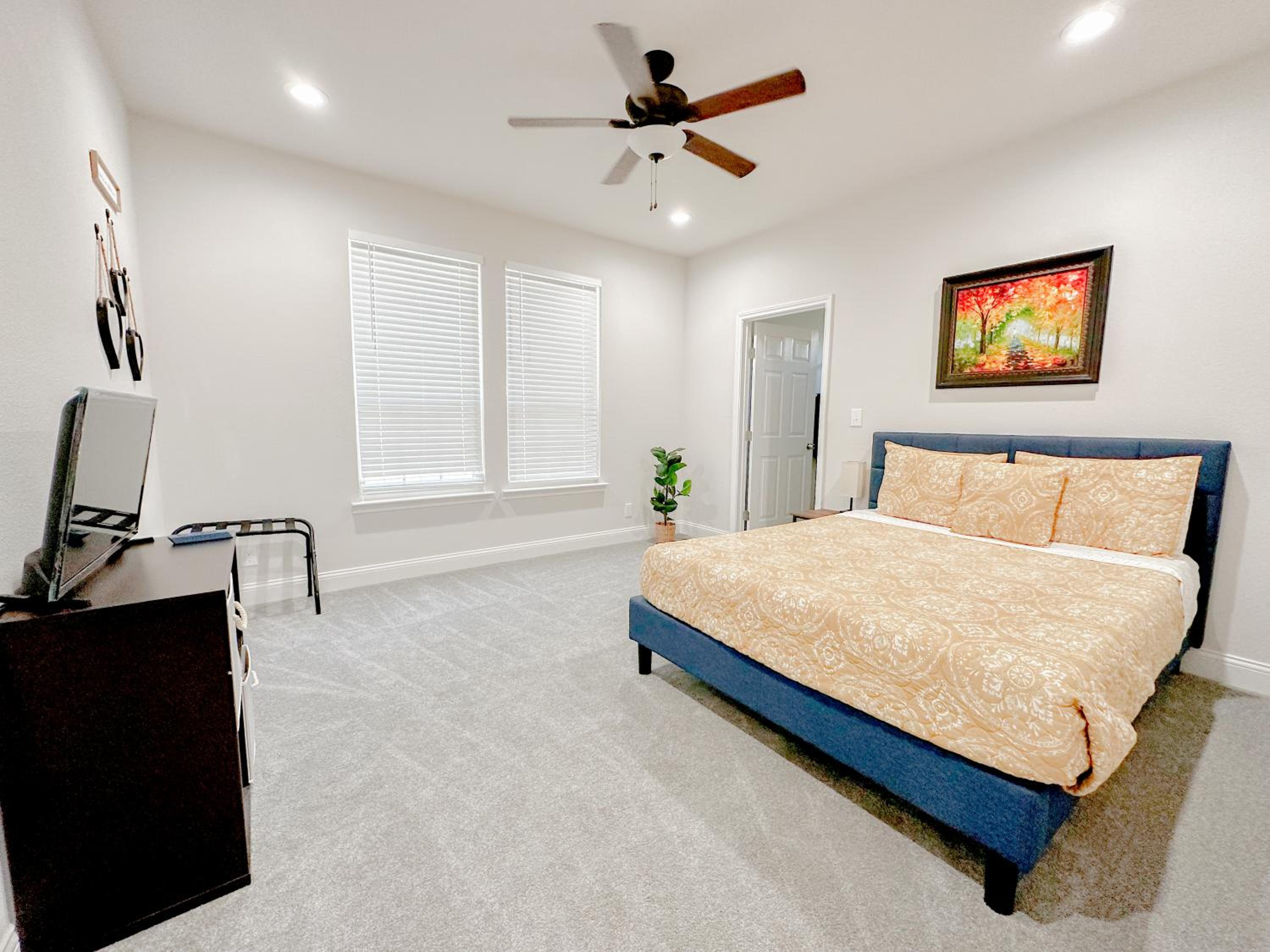 Four-Bedroom House photo 2
