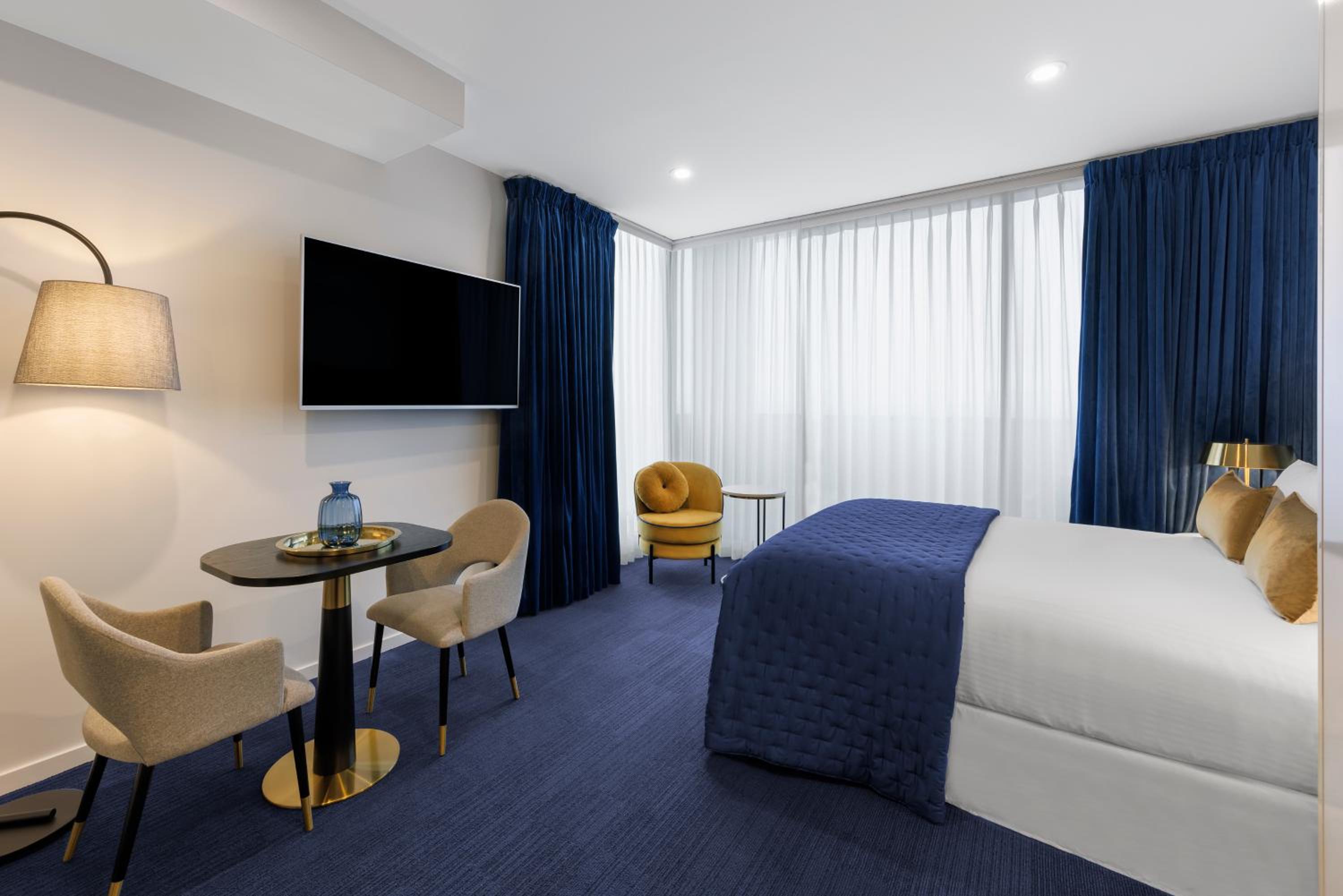 Executive Studio (No Housekeeping)