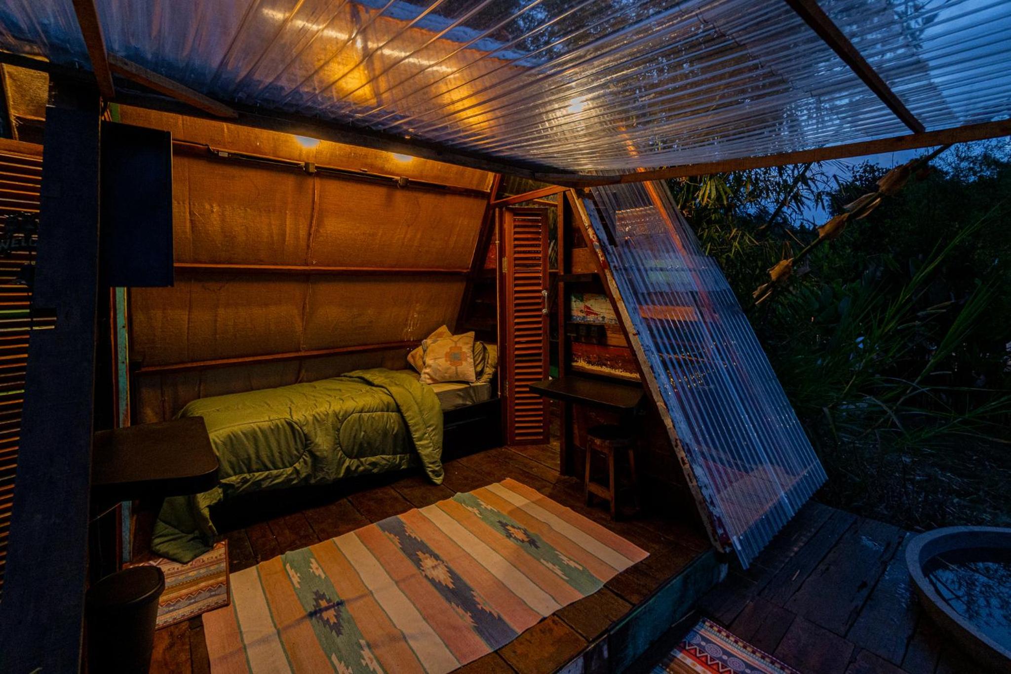 Cabin - Photo 15
