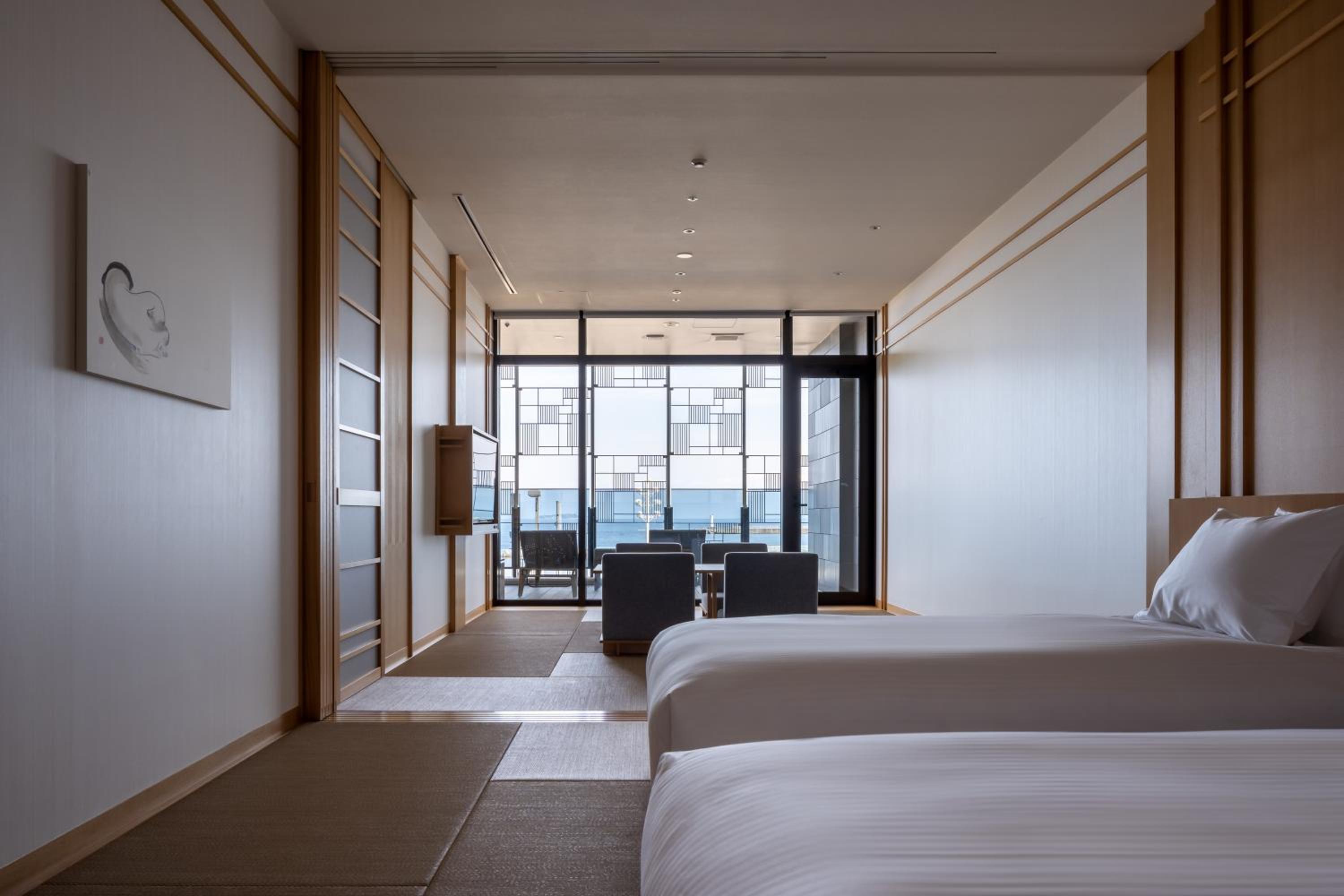 Superior Twin Room with Tatami Area - Ocean View - Photo 1