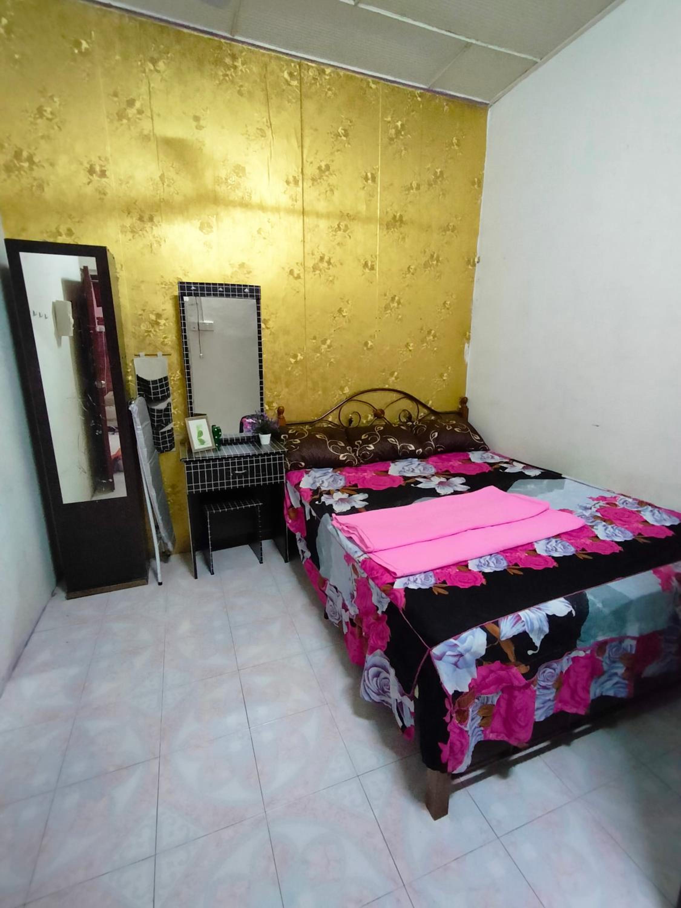 Two-Bedroom House photo 3