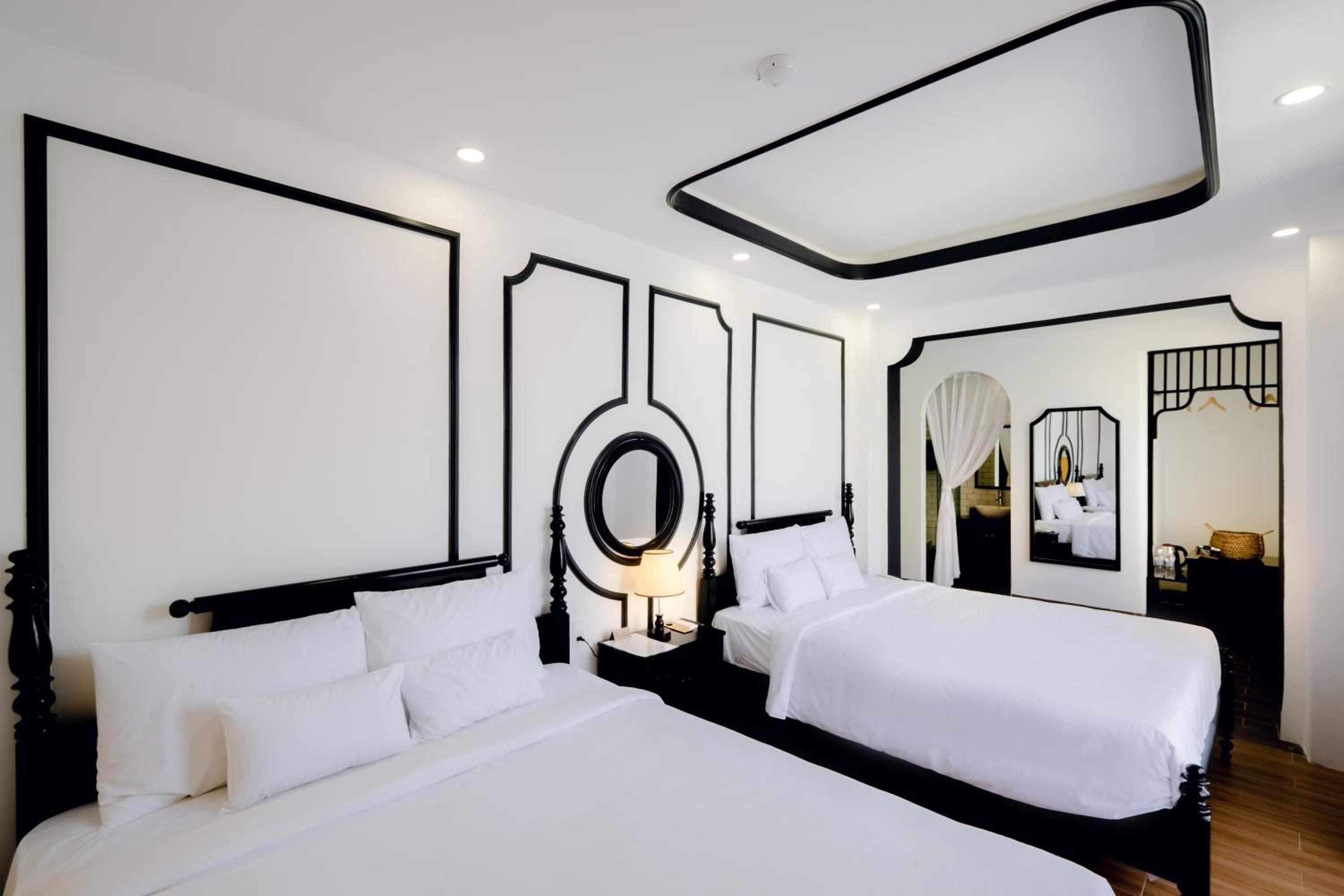 Quadruple Room with Balcony