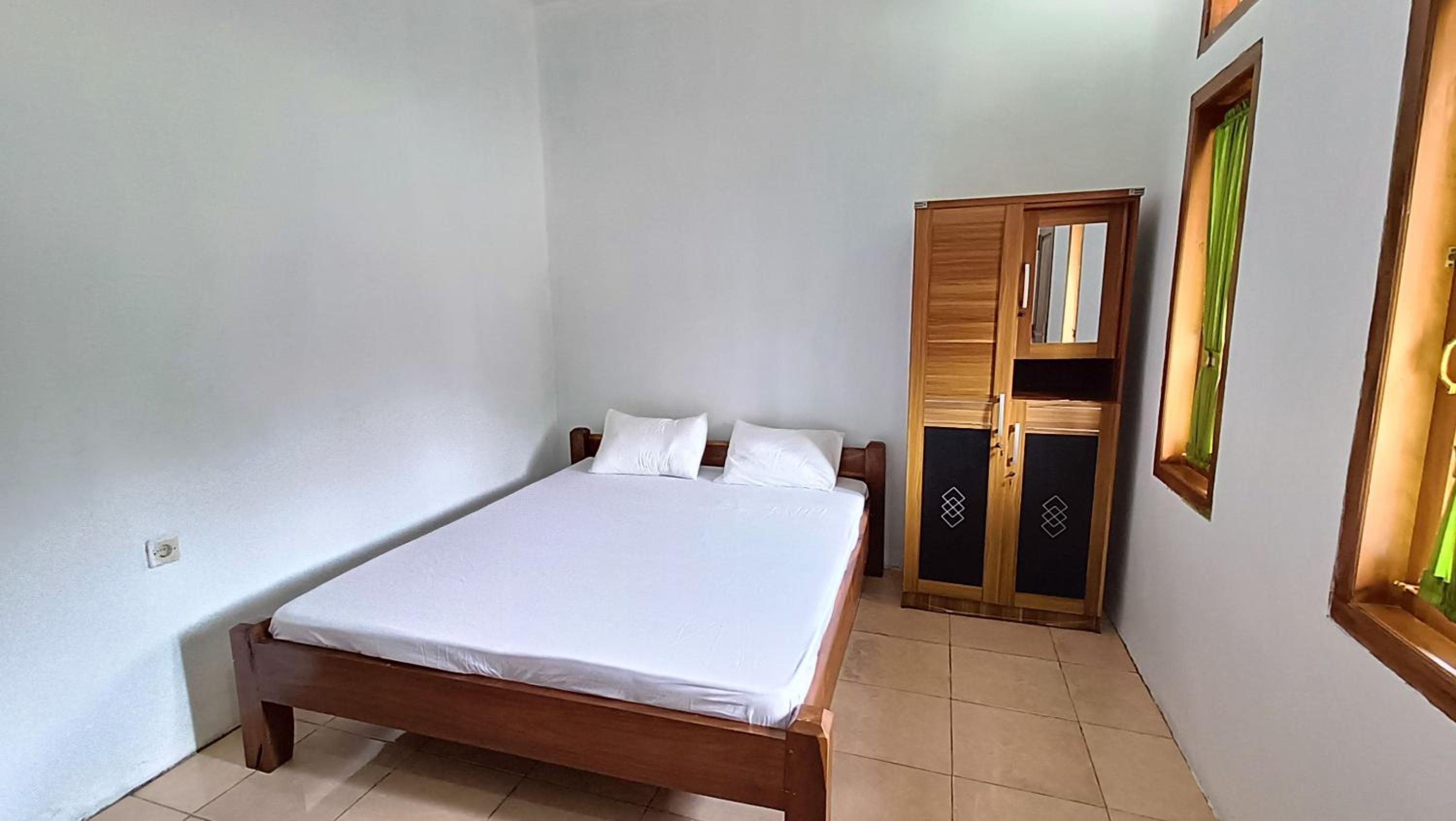 Economy Double Room photo 1