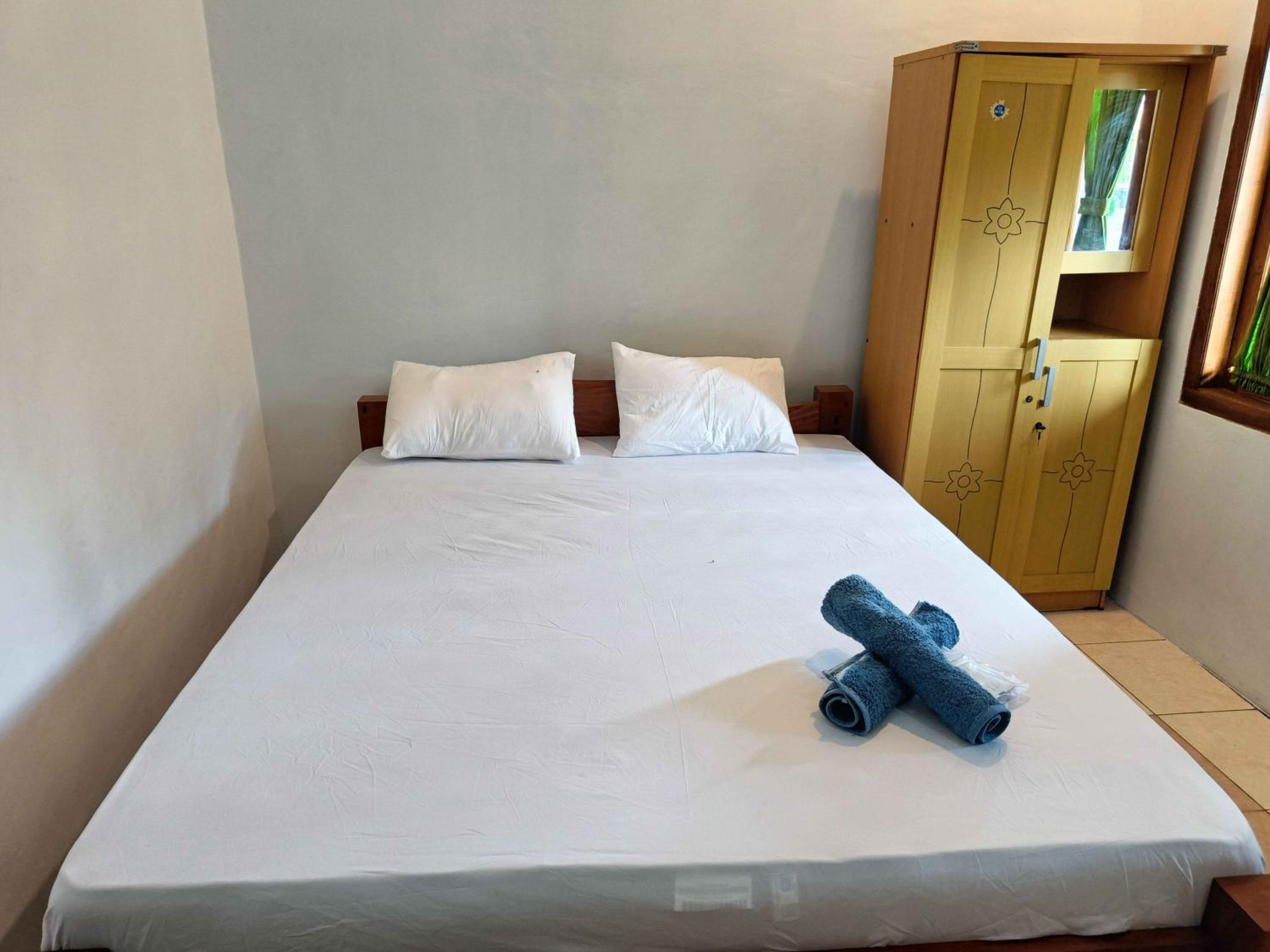 Economy Double Room photo 3