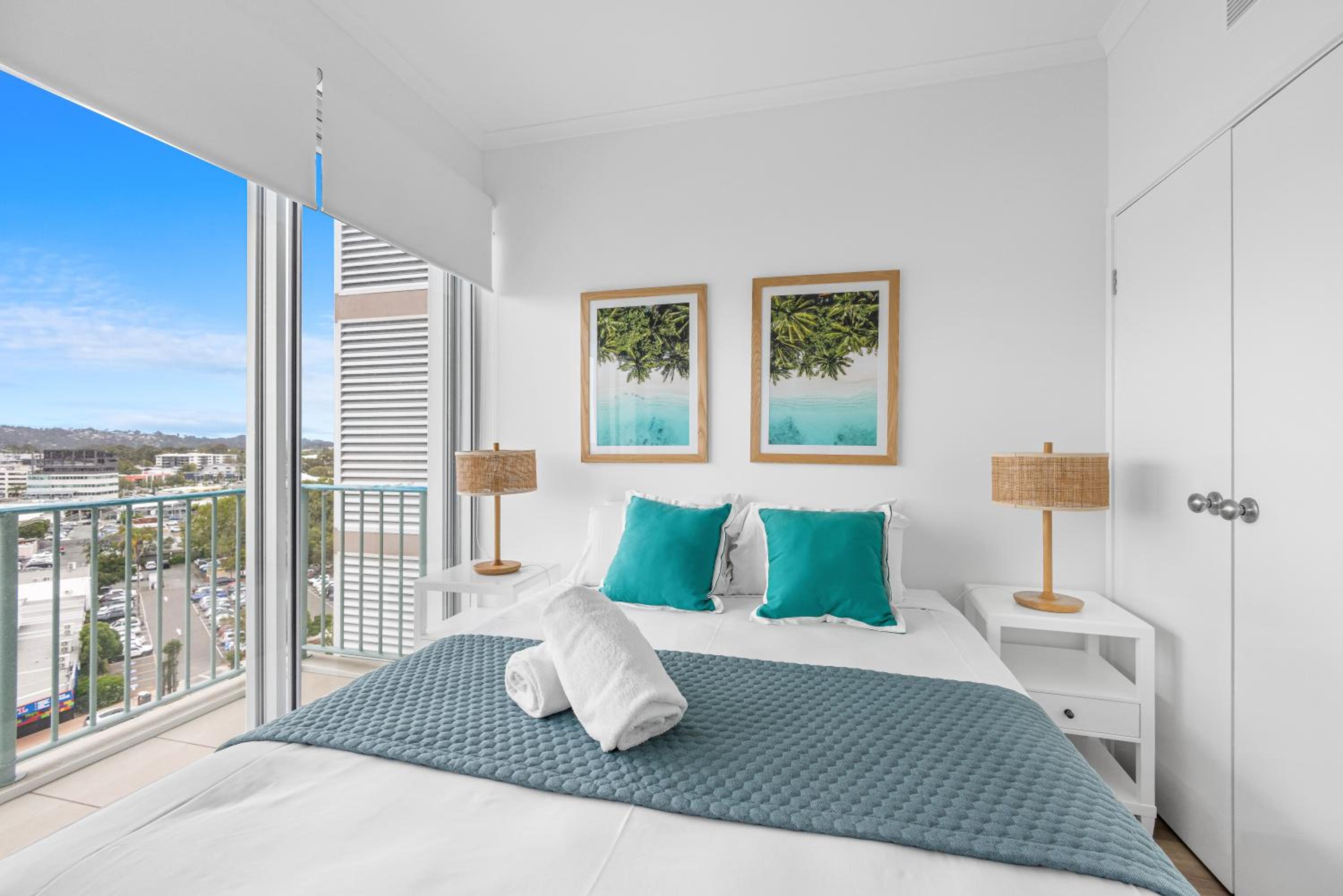 Three-Bedroom Premium Apartment with Water Views photo 3