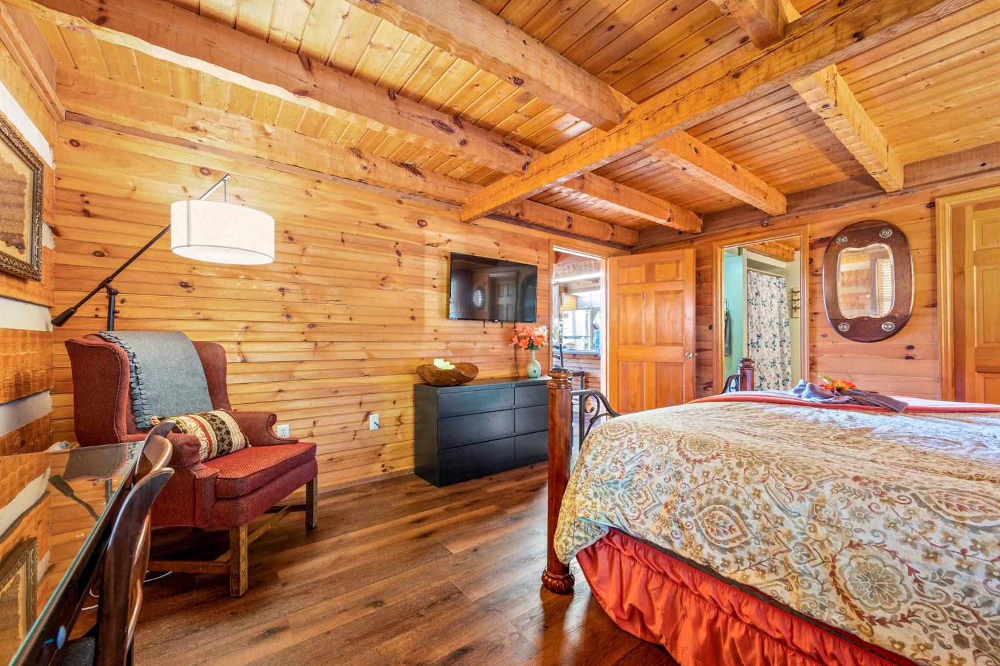 Three-Bedroom House - Photo 1