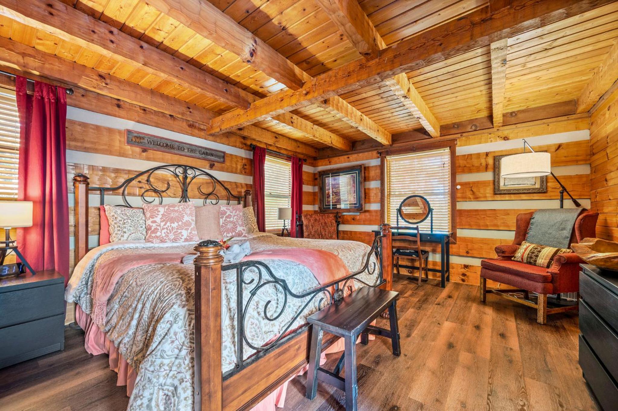Three-Bedroom House - Photo 21