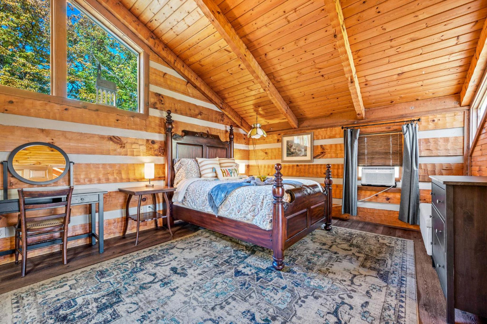 Three-Bedroom House - Photo 29