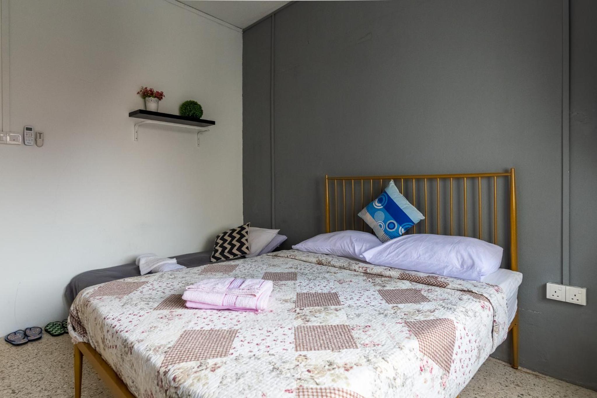 Triple Room with Shared Bathroom