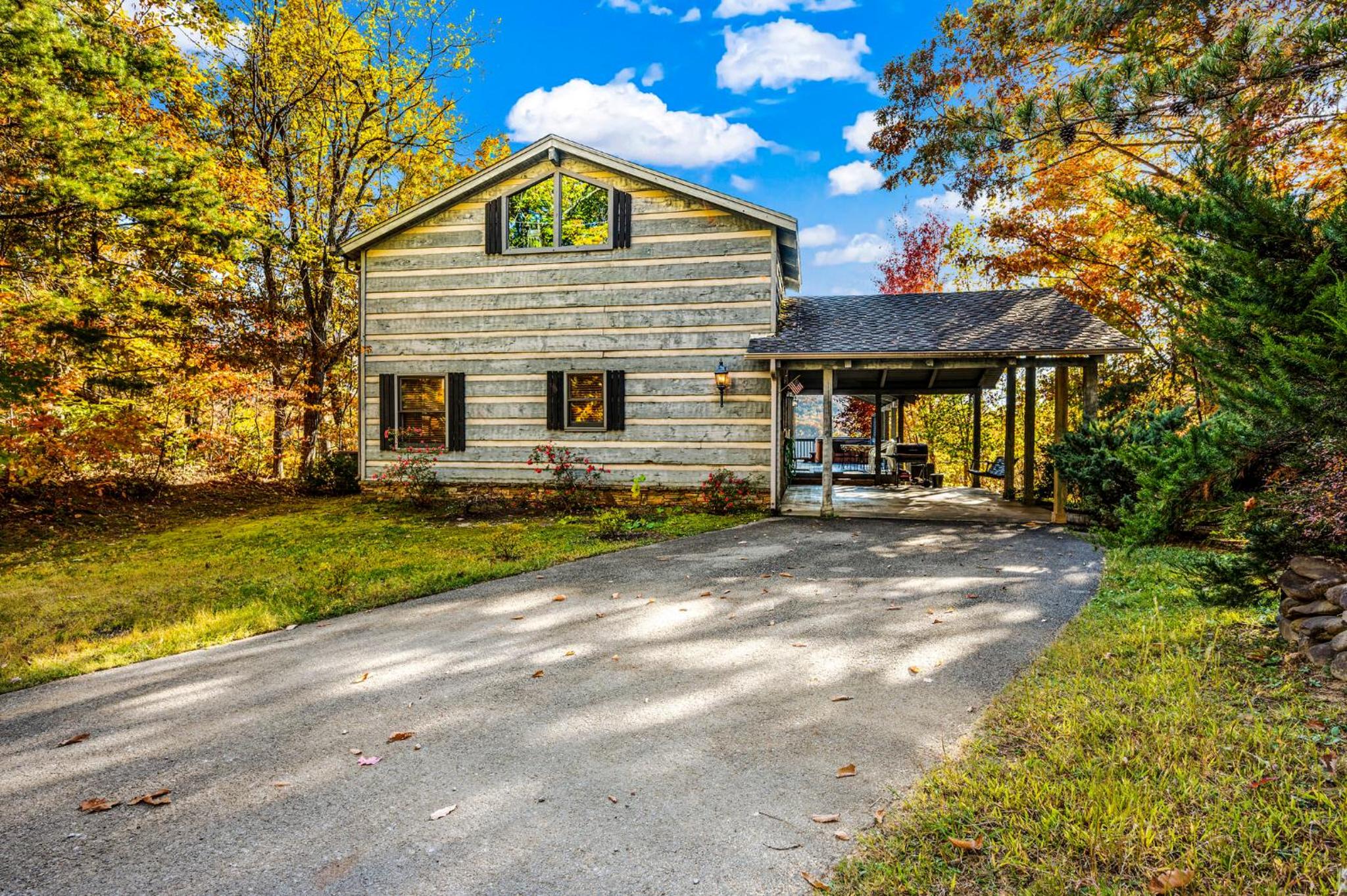 Three-Bedroom House - Photo 12
