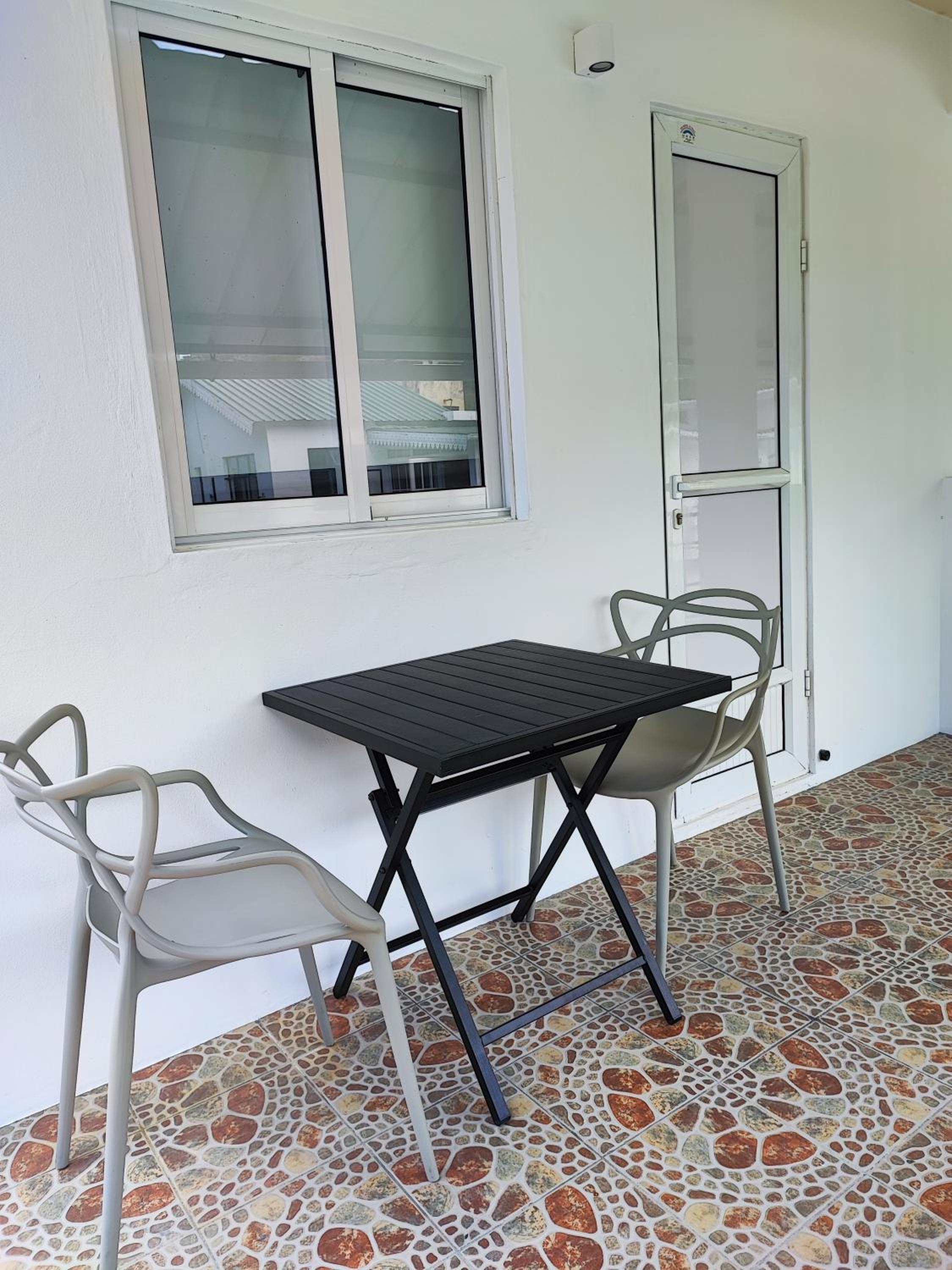 One-Bedroom Apartment - Photo 9