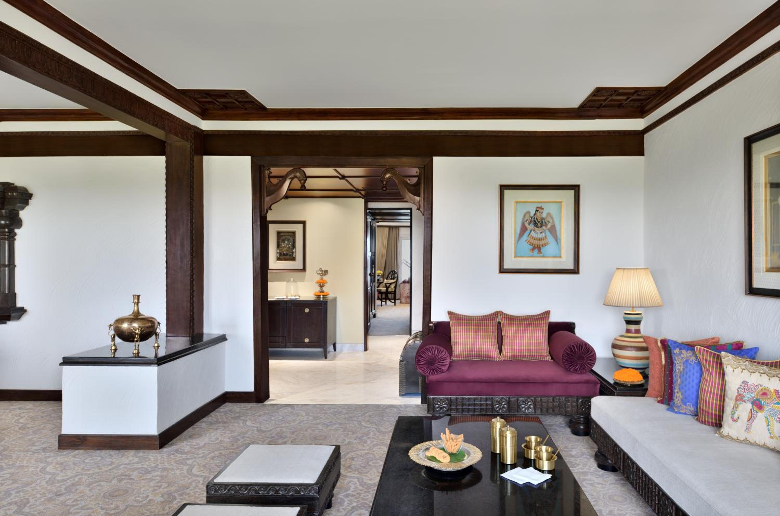 Signature Suite - Tanjore with one way airport transfer and access to club lounge thumbnail 5