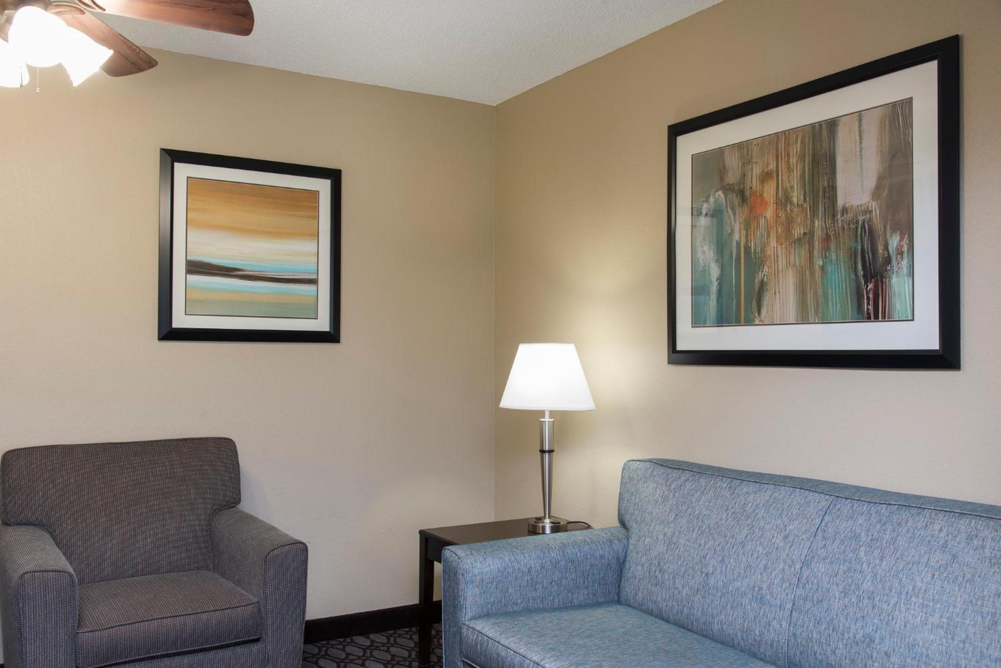 Standard King Room - Photo 2