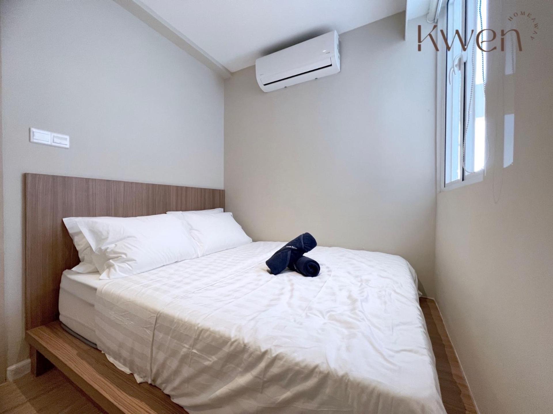 Three-Bedroom Suite - Photo 2