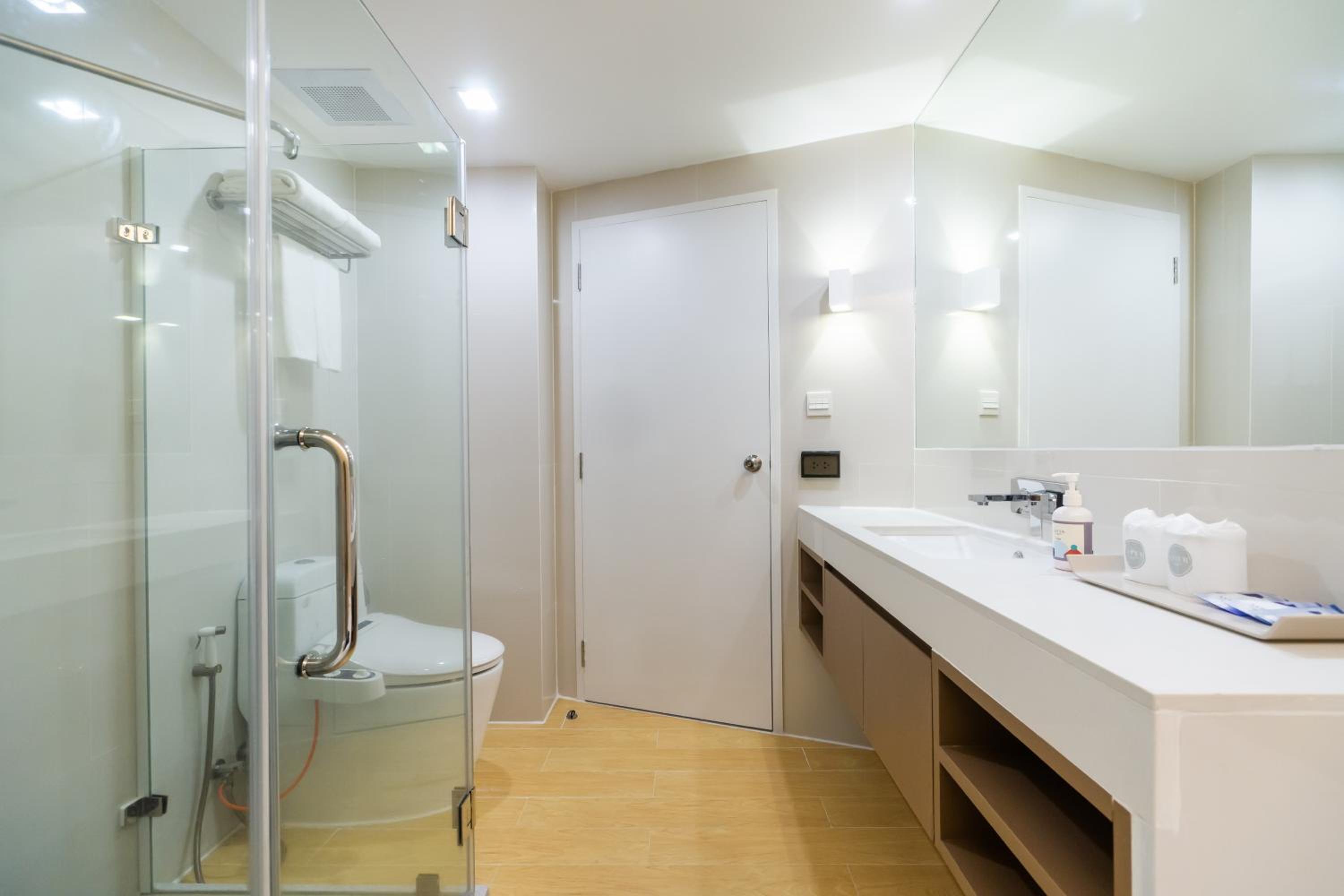room photo