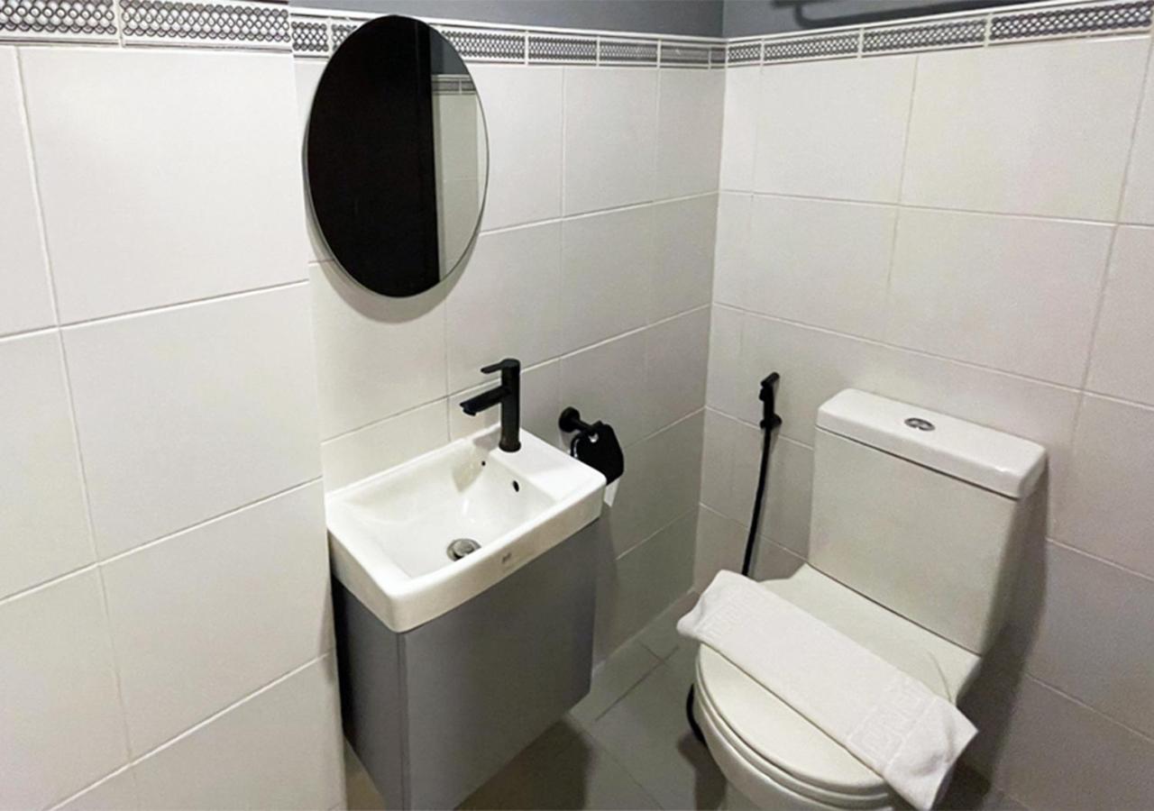 Deluxe Twin Room - Photo 12