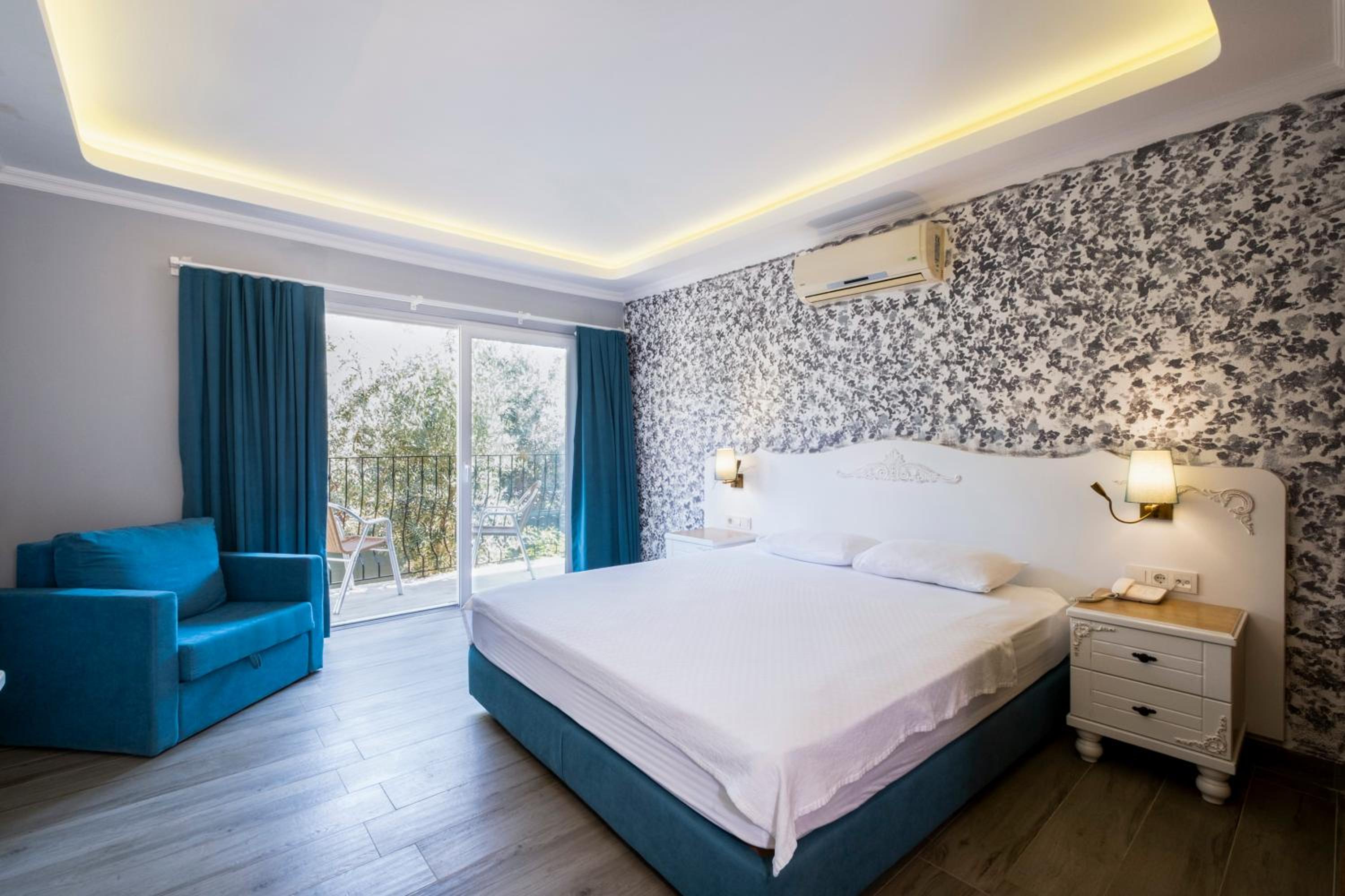 Large Double Room