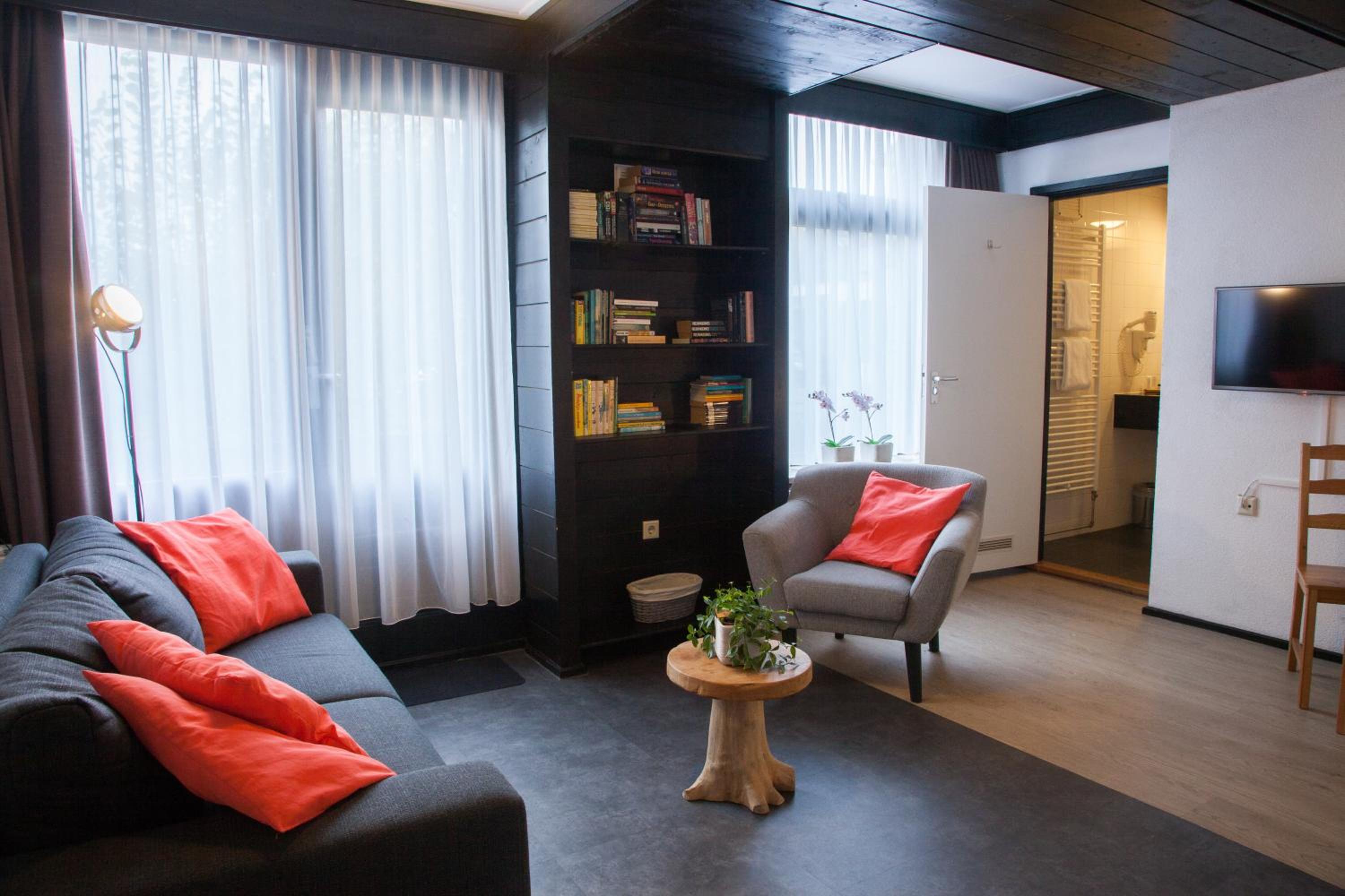 Family Room photo 1