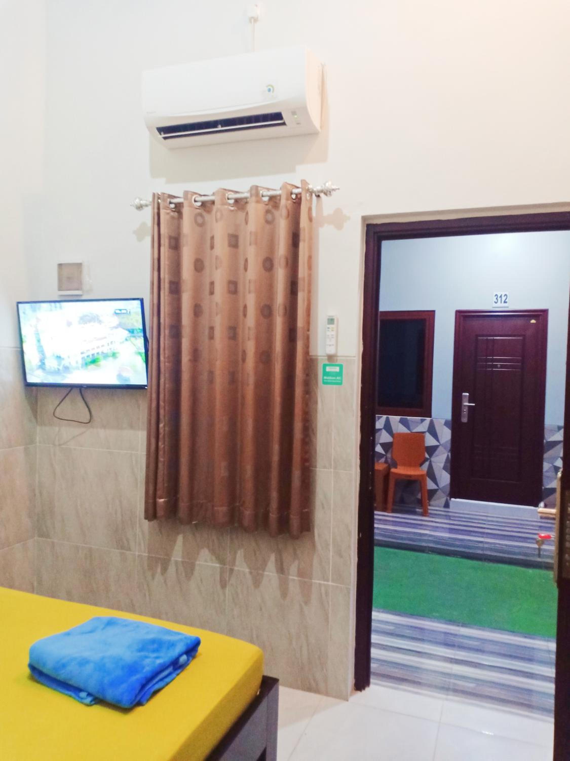 Double Room - Photo 9