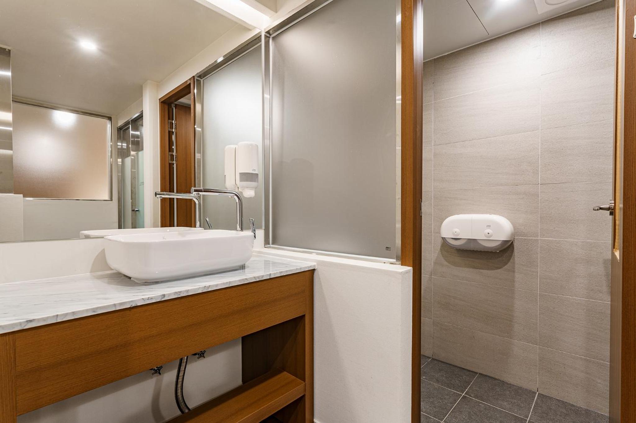 Deluxe Double Room - Photo 24