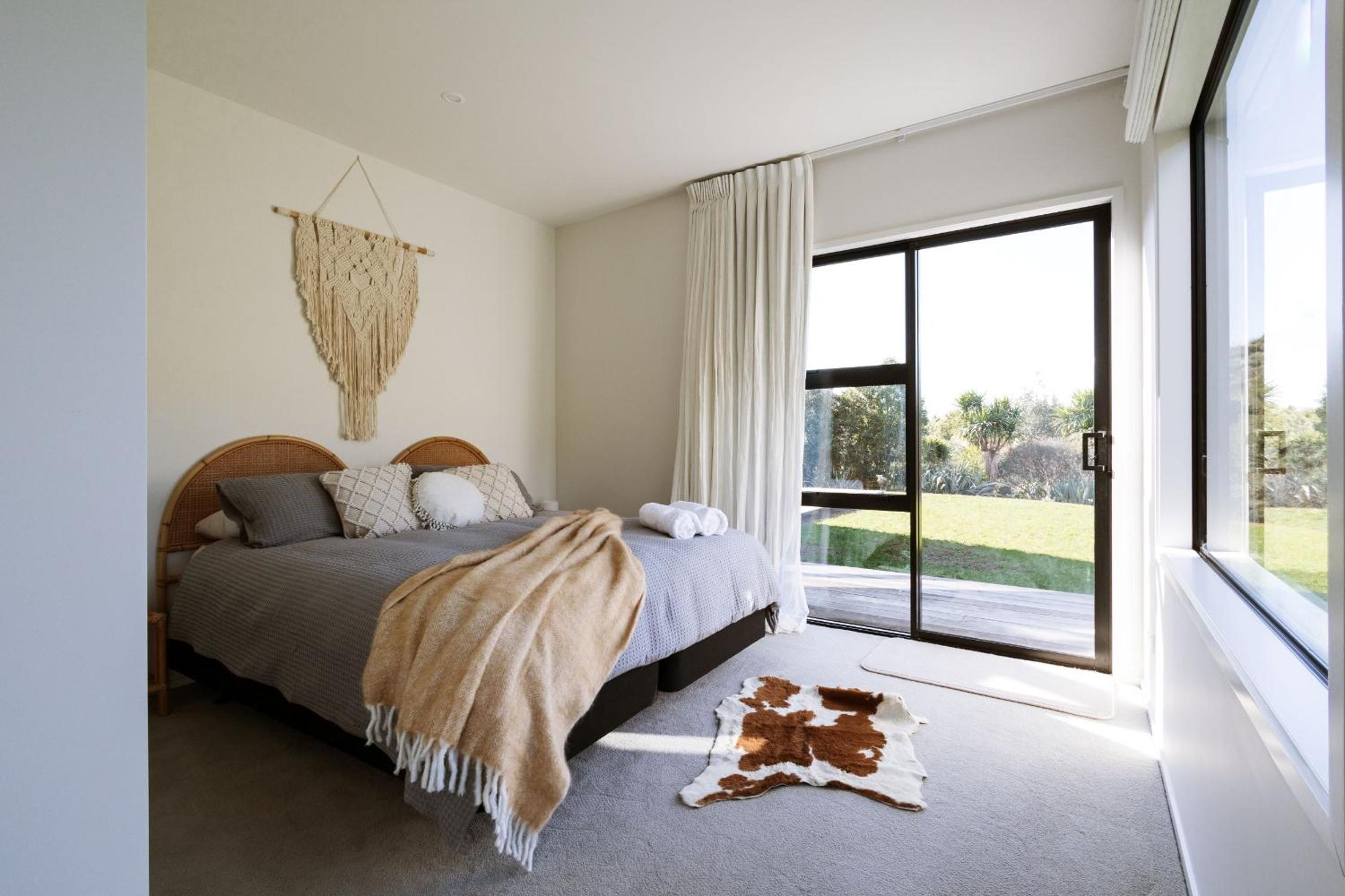Four-Bedroom House - Photo 2