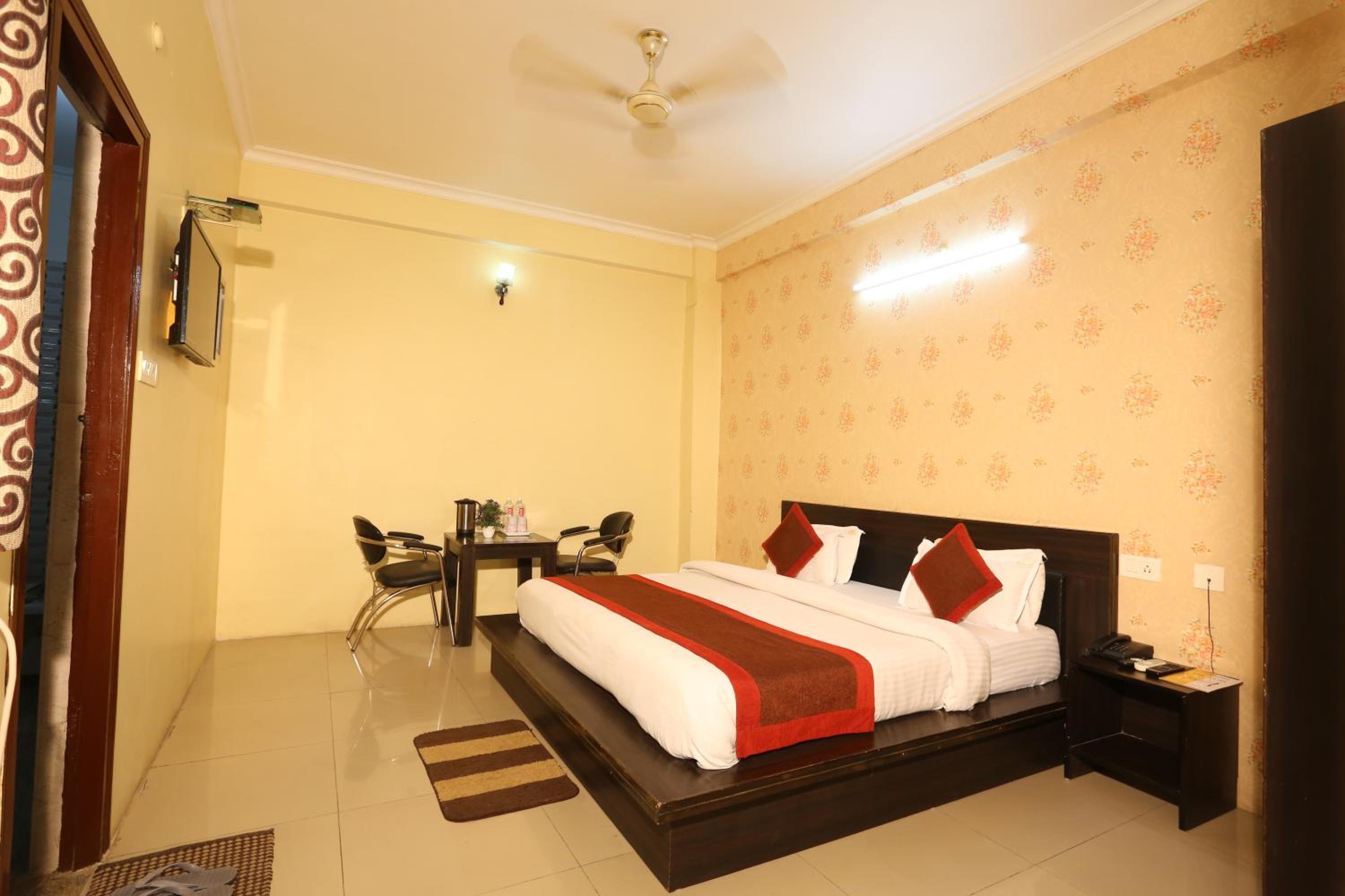Deluxe Double Room - Photo 7