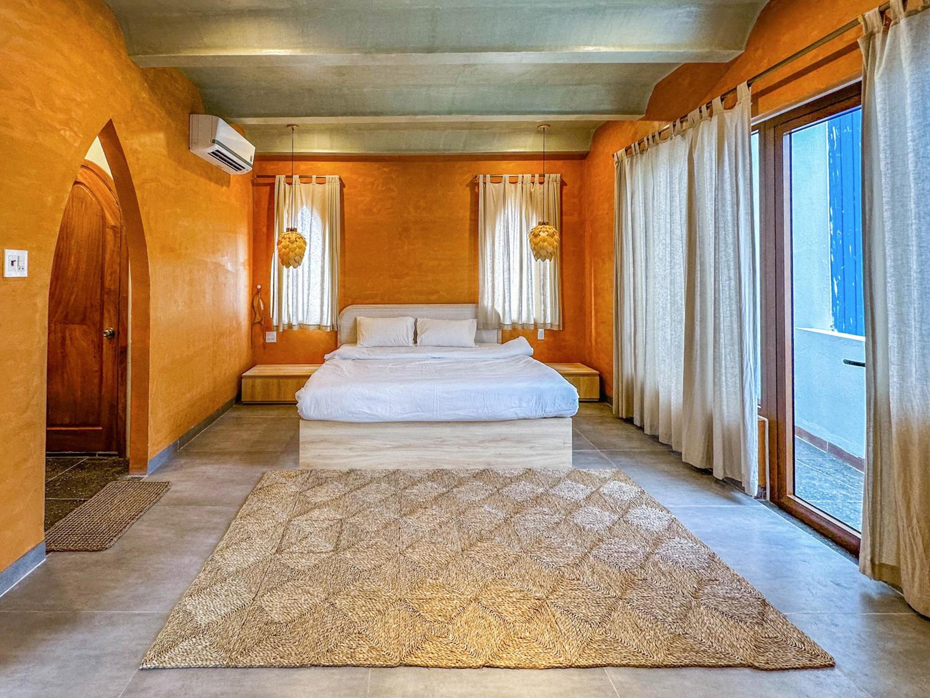 King Room With Balcony