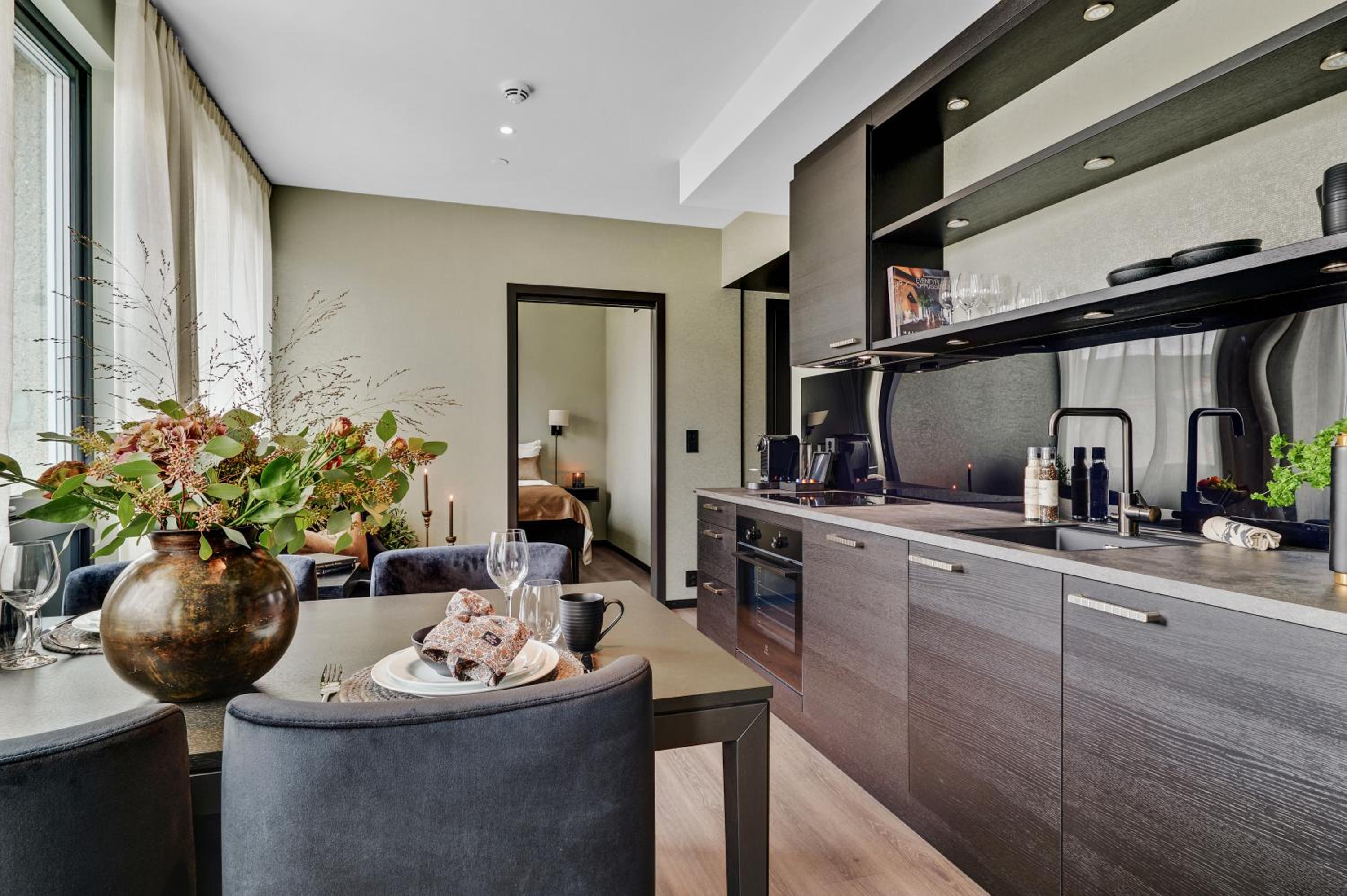 Two-Bedroom Apartment - Photo 2