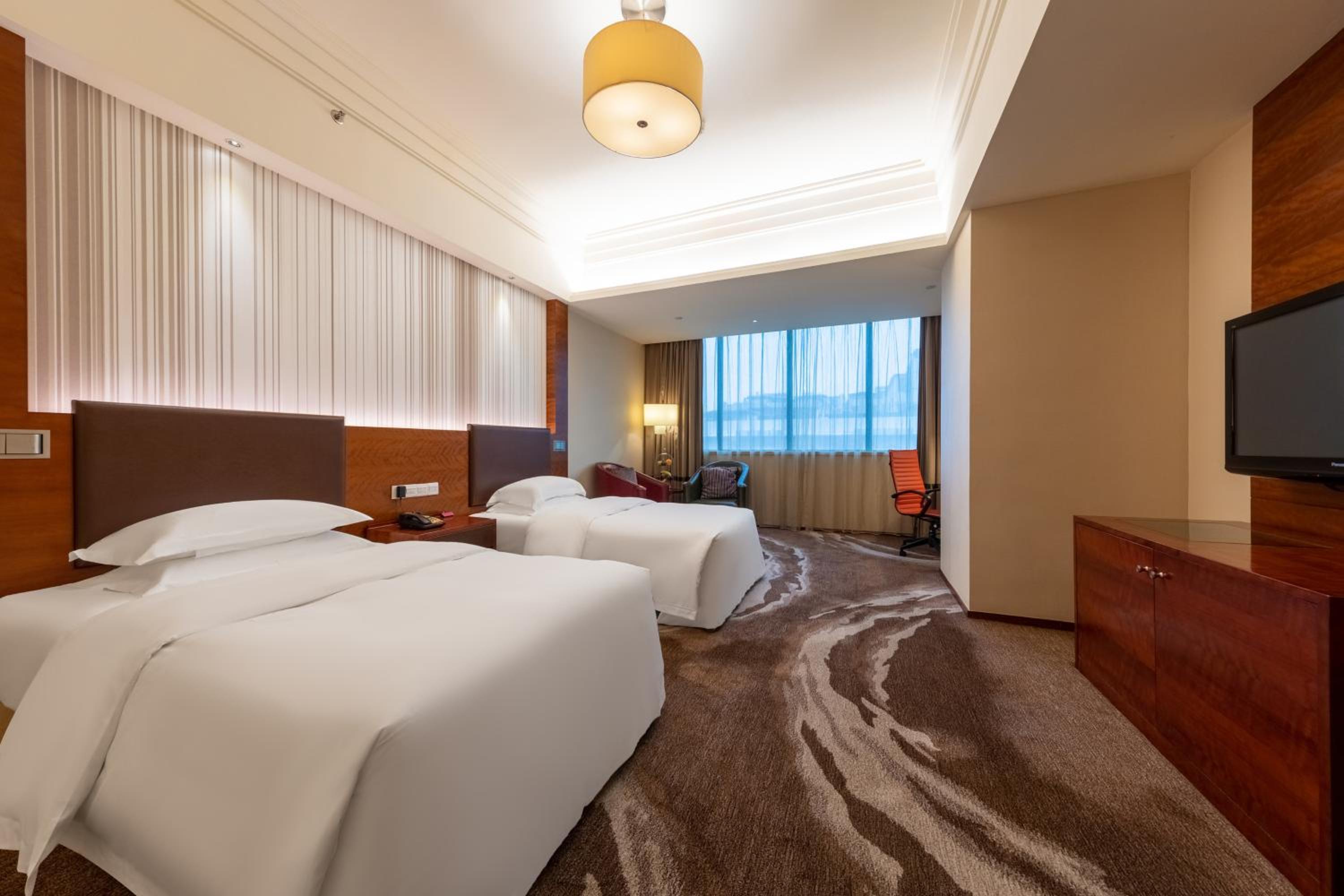 Premium Twin Room photo 3