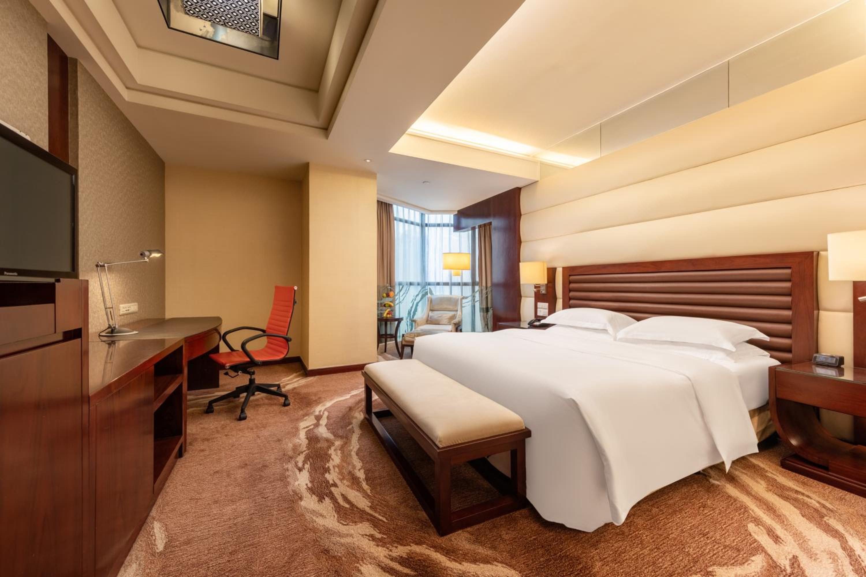 Premium King Room photo 1