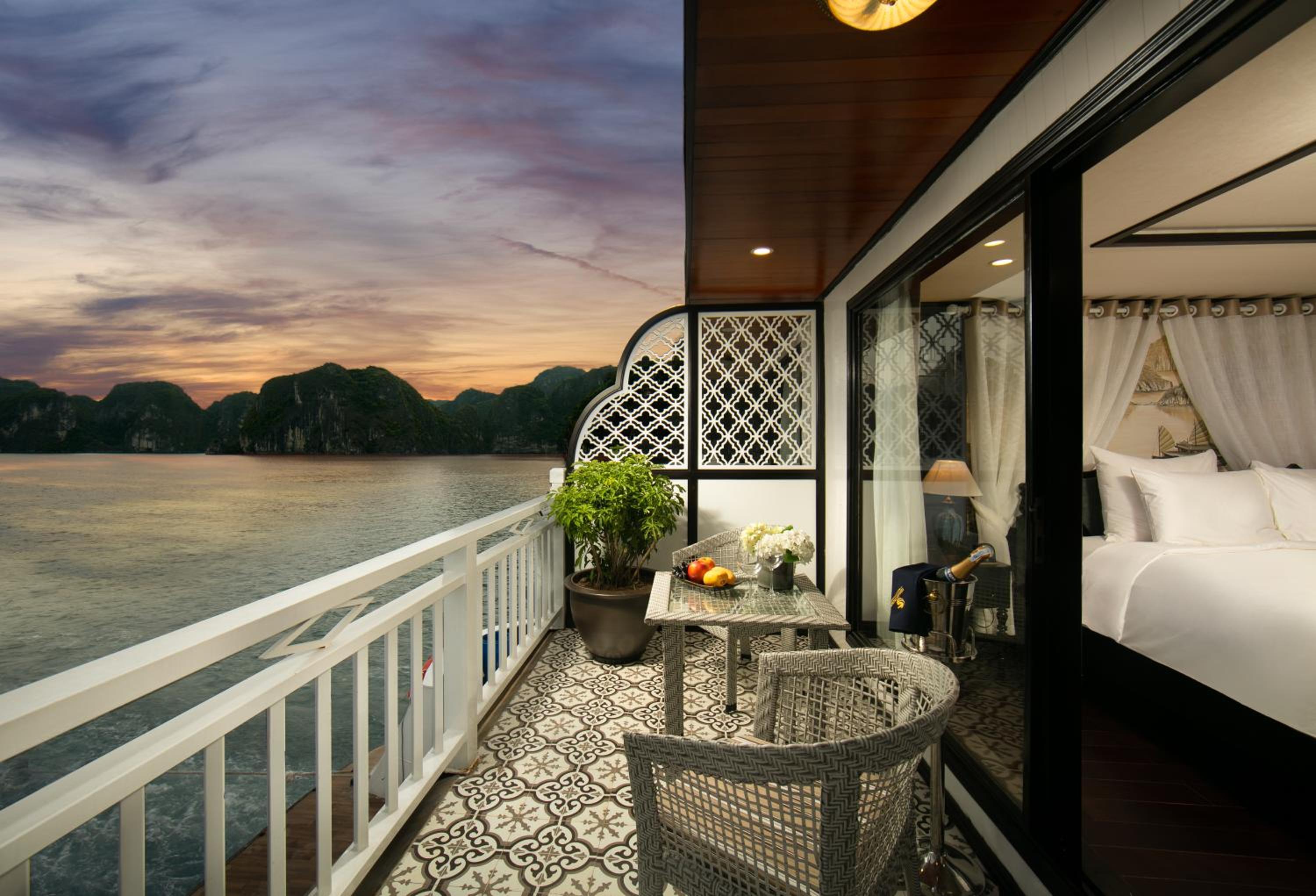 Double or Twin Room with Balcony photo 2
