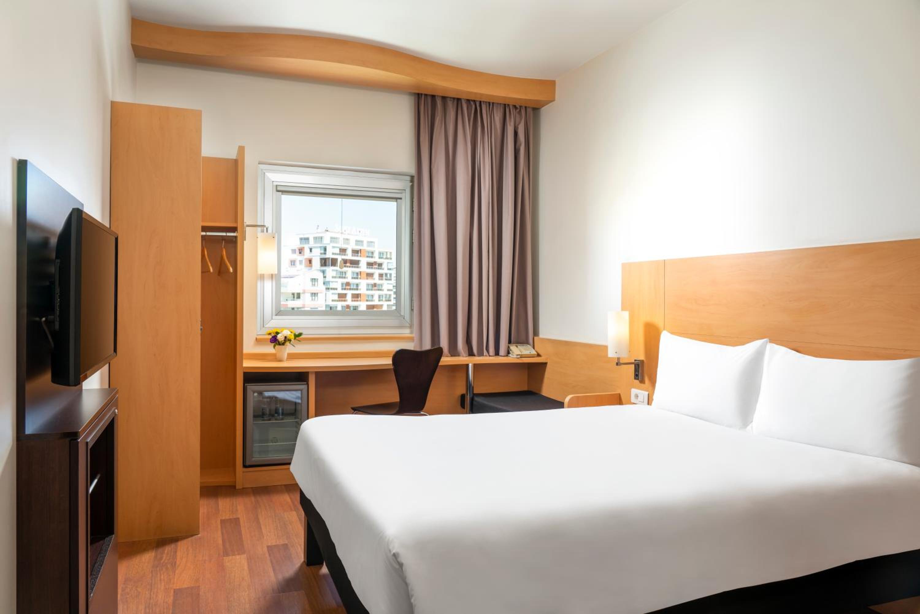 Standard Double Room - Photo 5