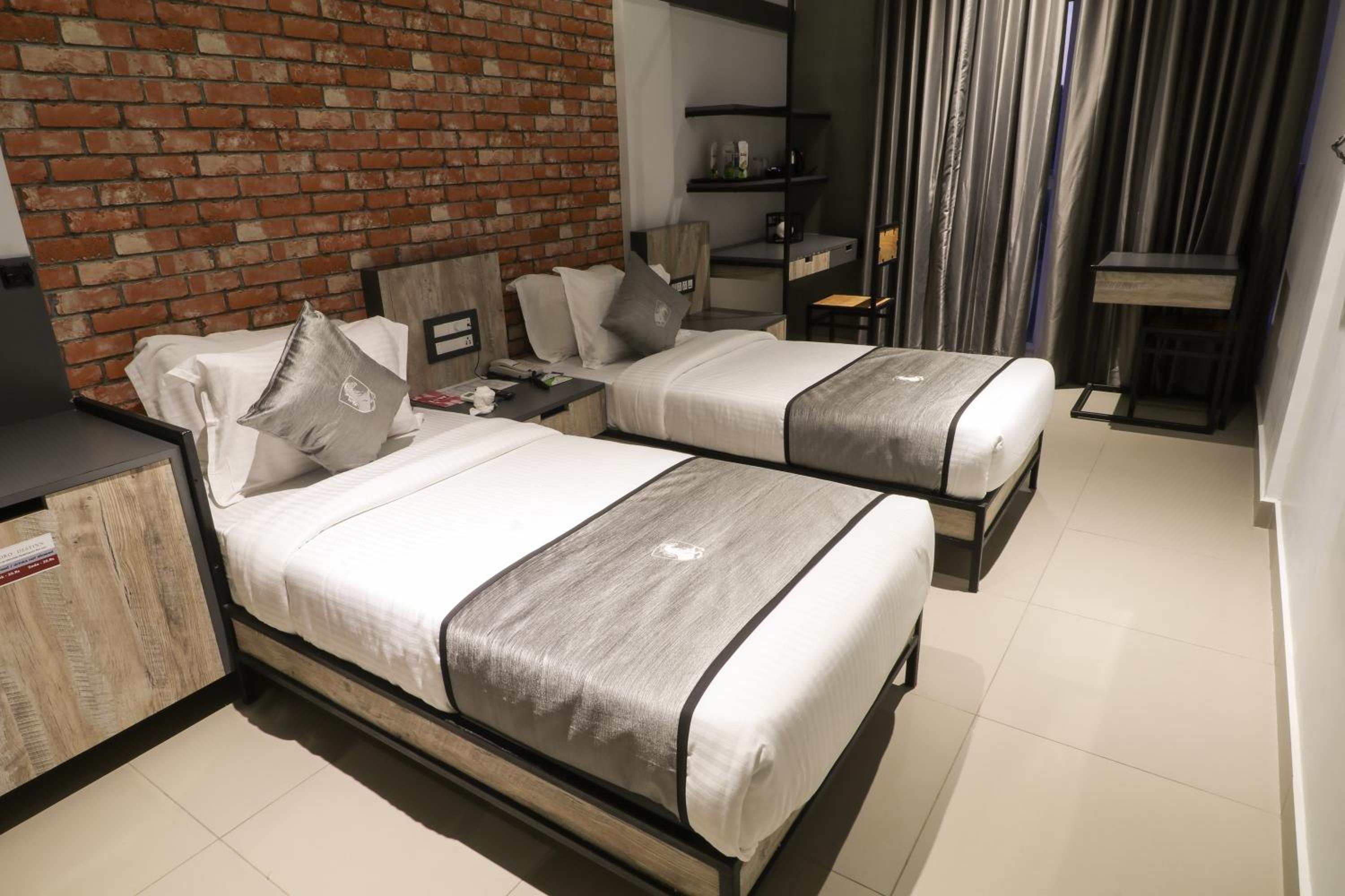 Deluxe Twin Bed Room photo 2