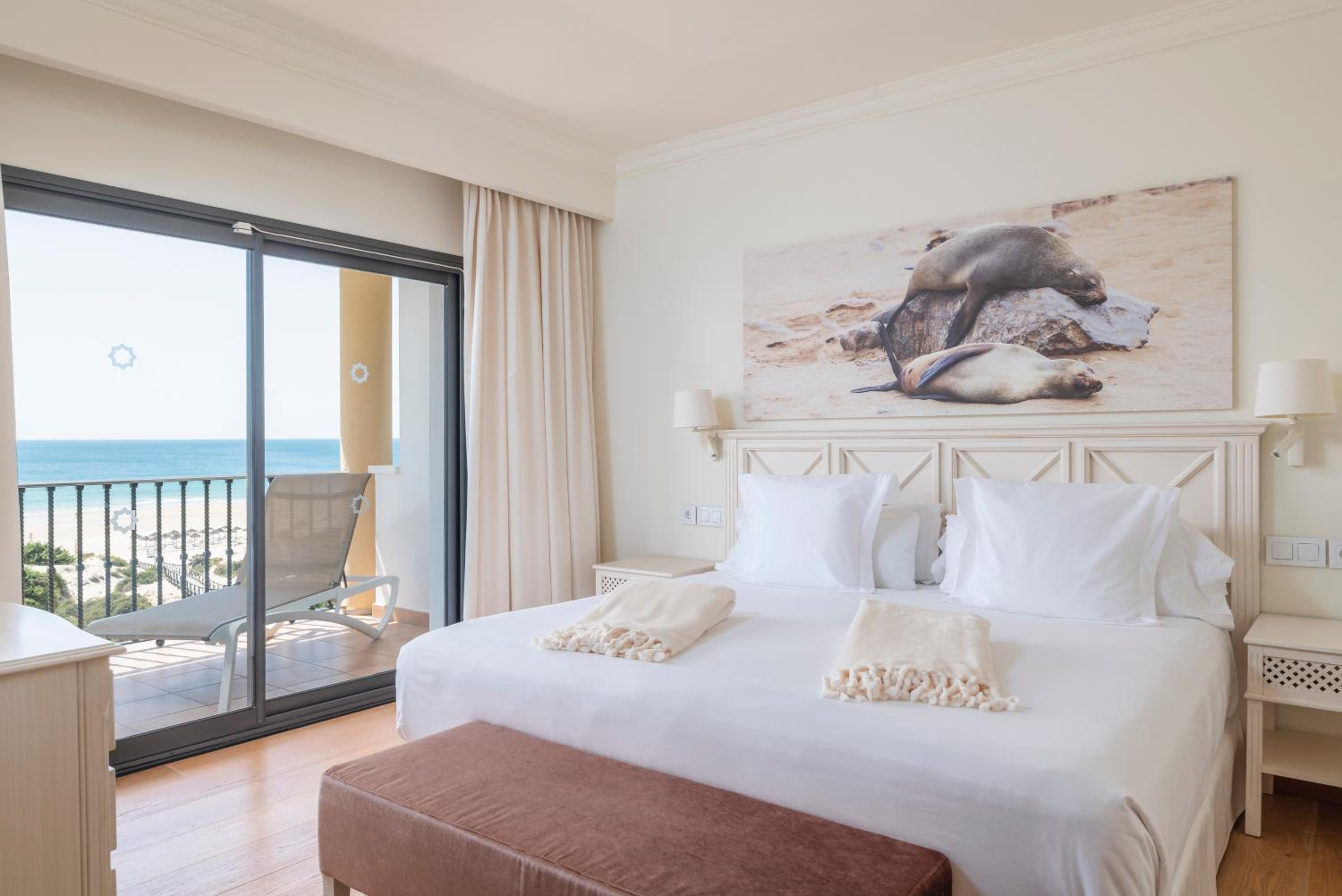 Suite with Sea View - Beach Front - Photo 4