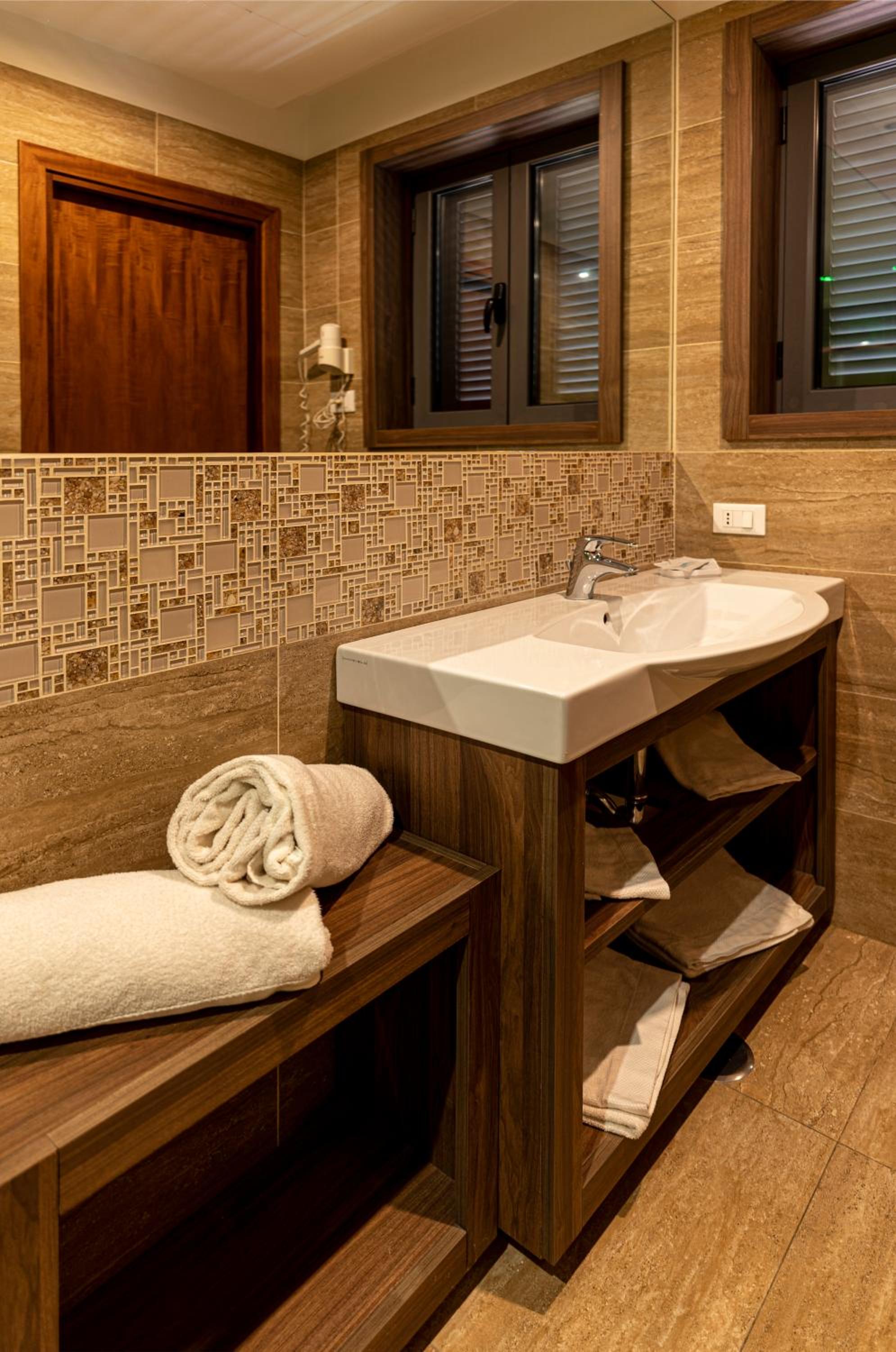 Superior Double Room - Photo 7