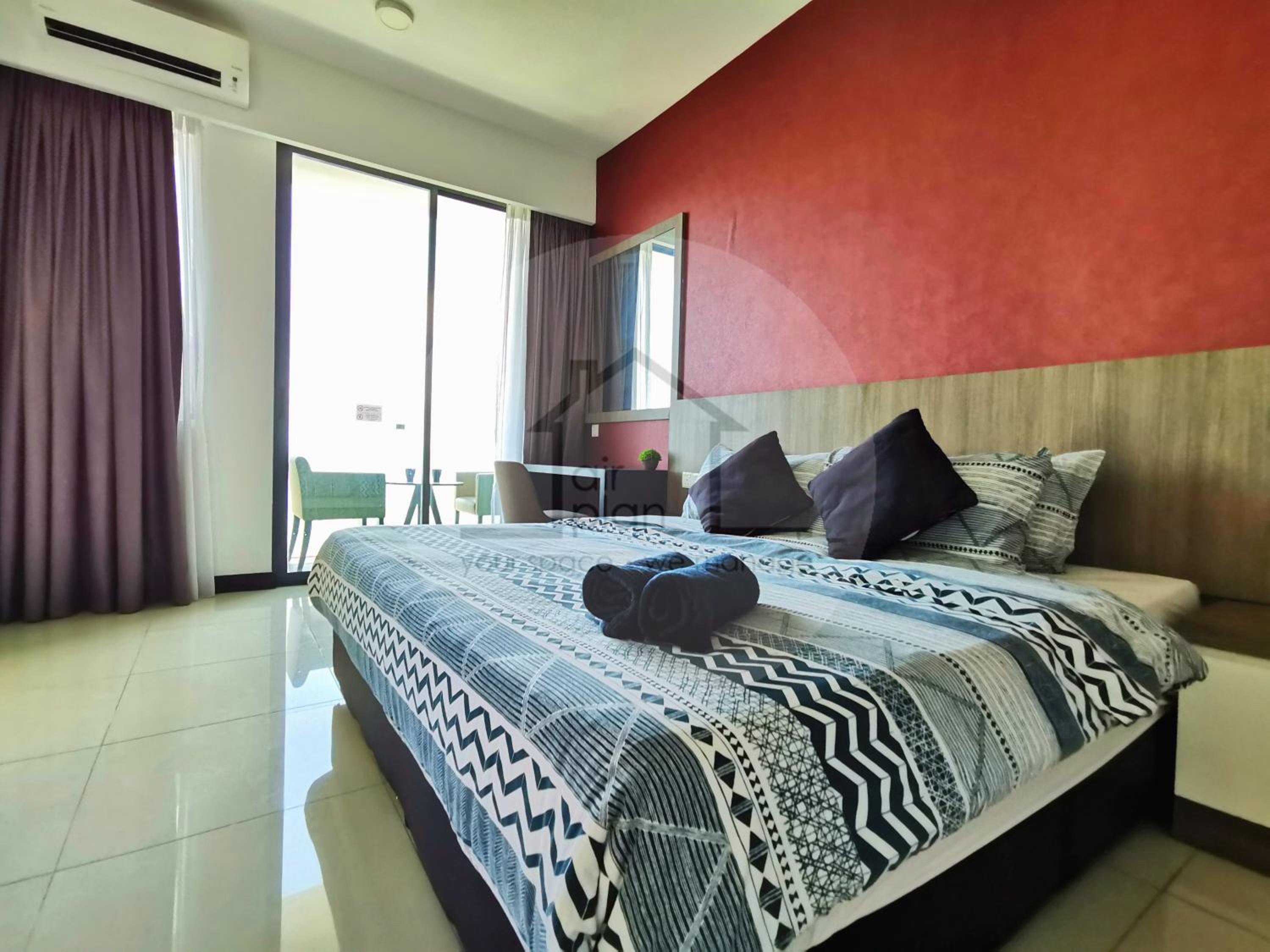 One-Bedroom Apartment - Photo 11
