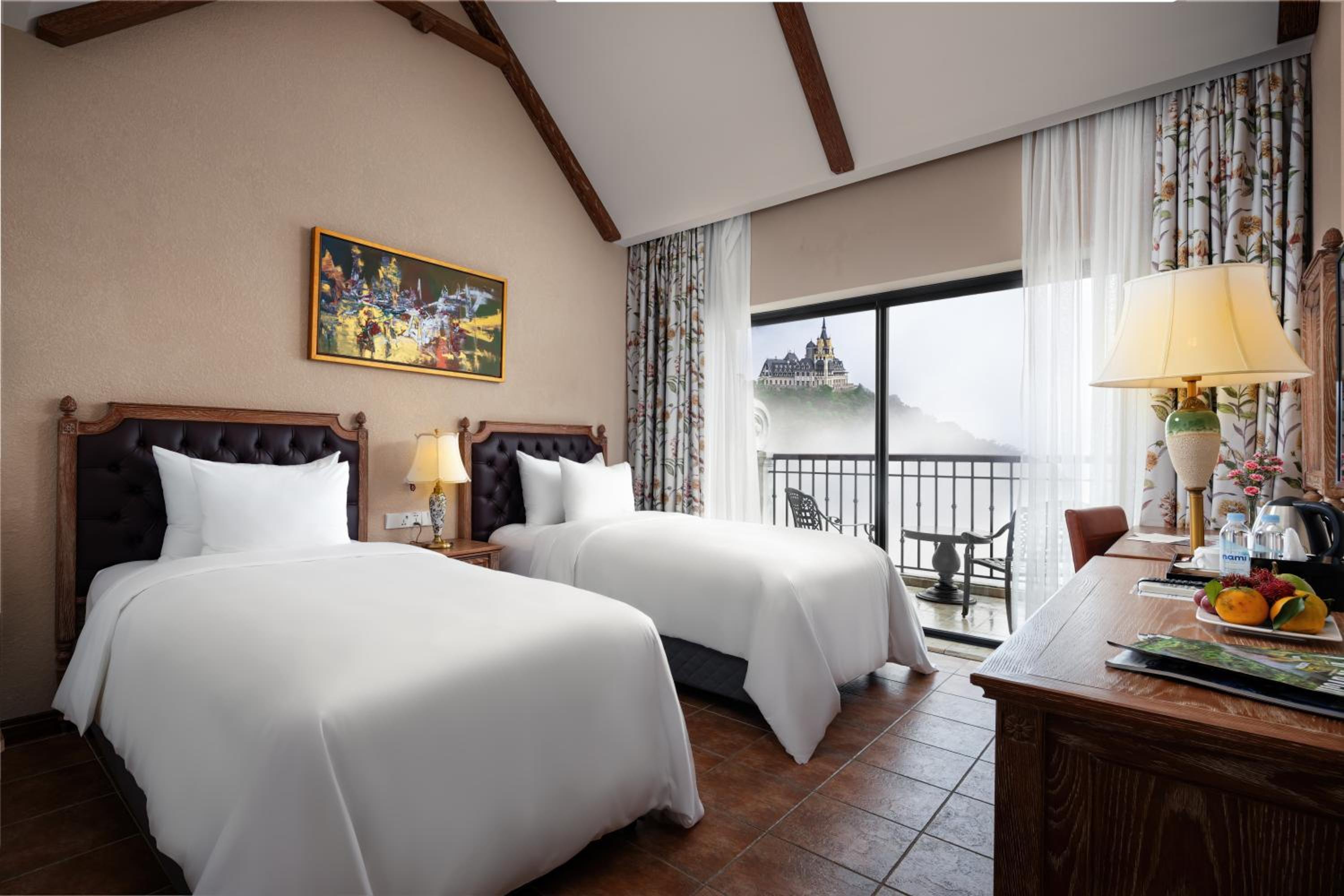 Deluxe Double Room with Mountain View - Photo 5