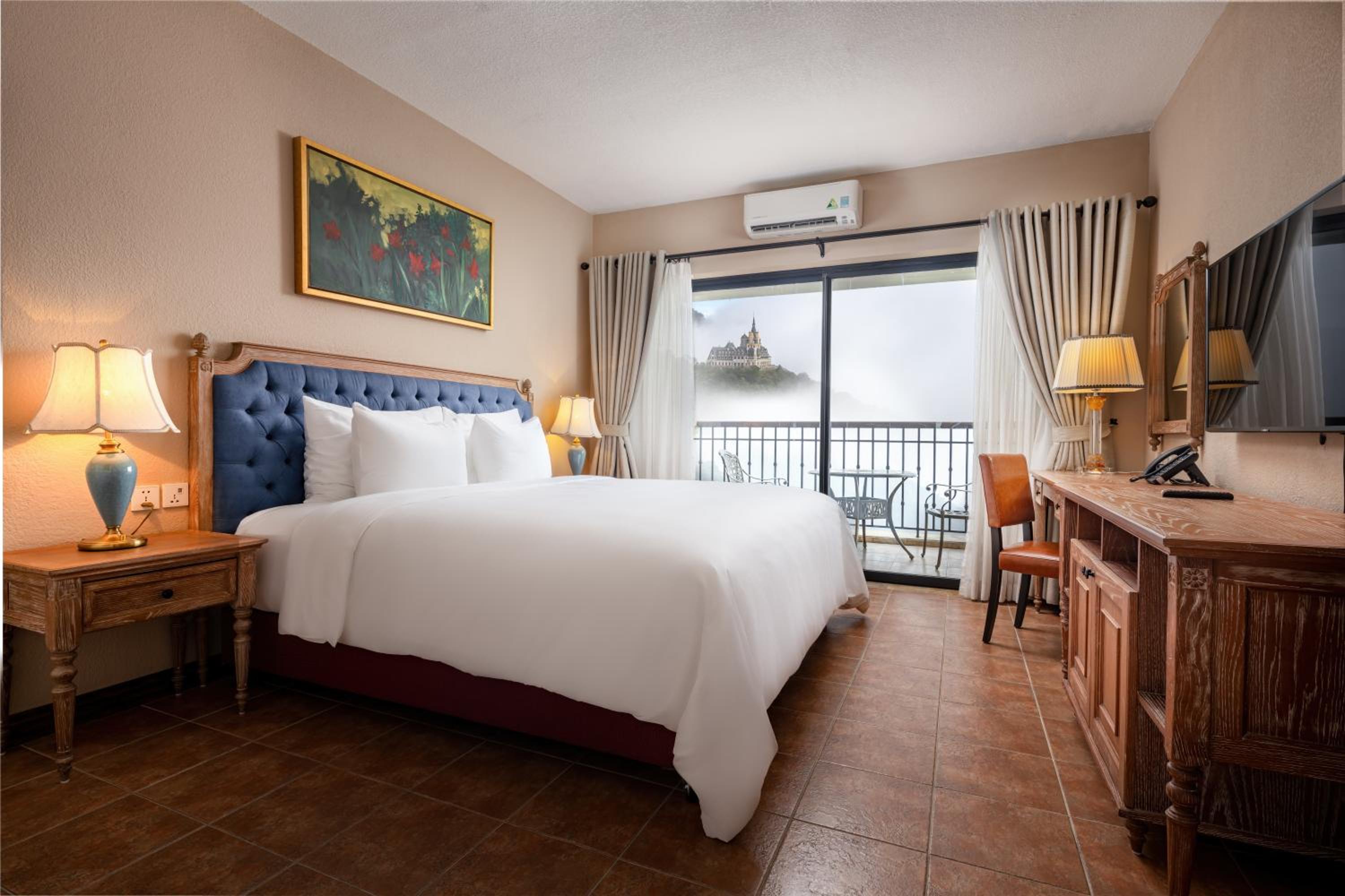 Deluxe Double Room with Mountain View - Photo 1
