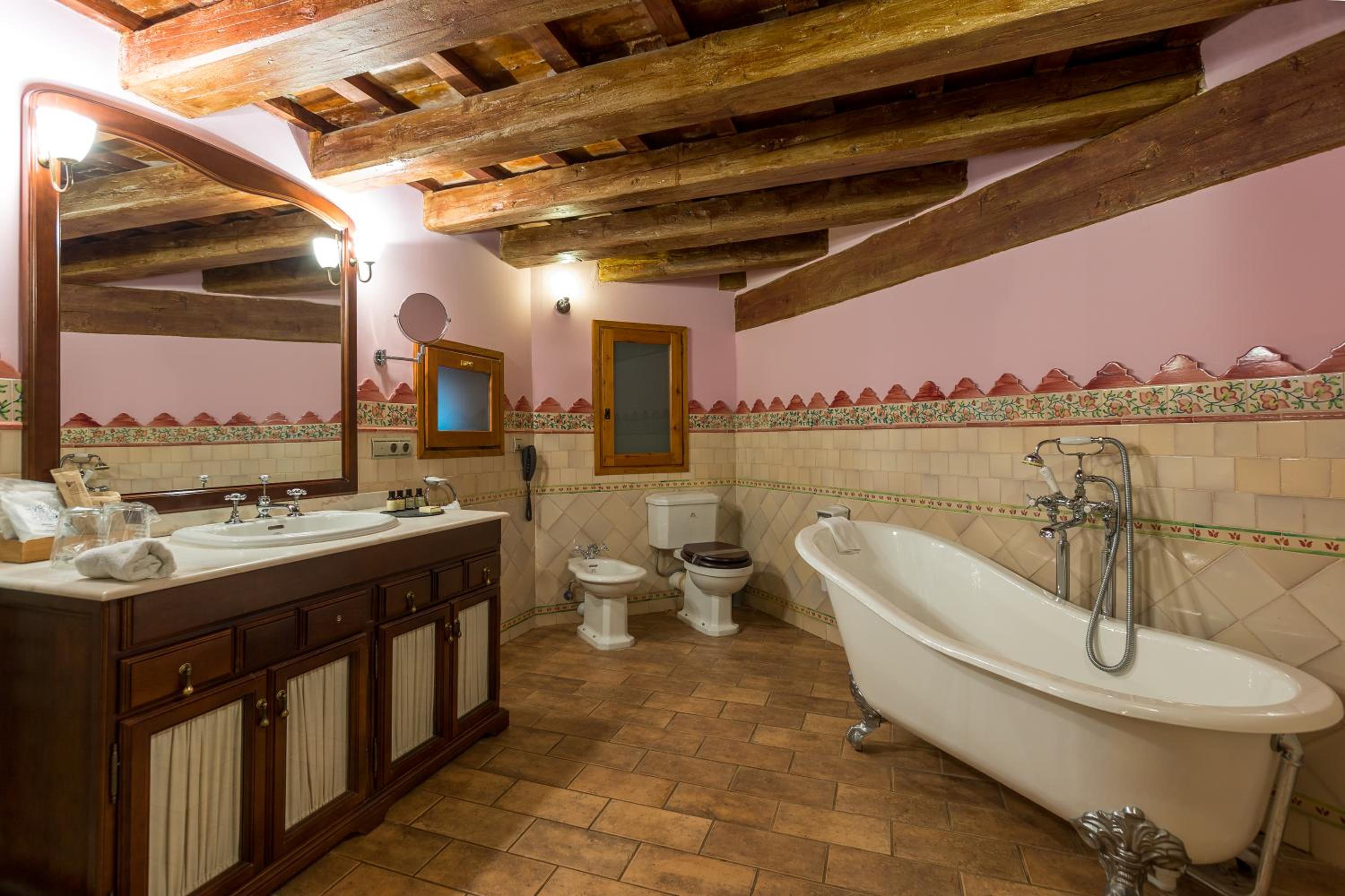 Double Room with Bath photo 2