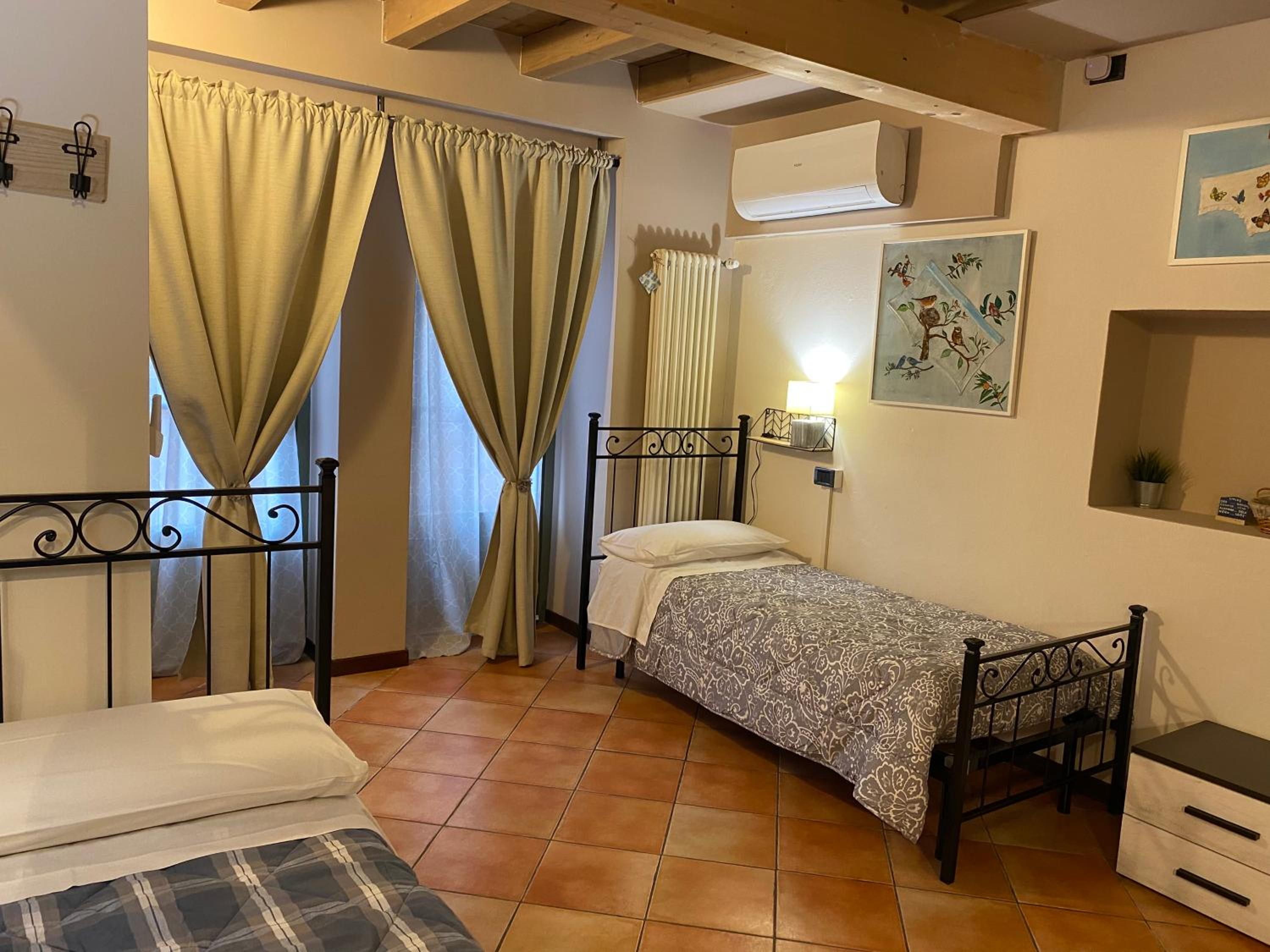 Twin Room with Private Bathroom
