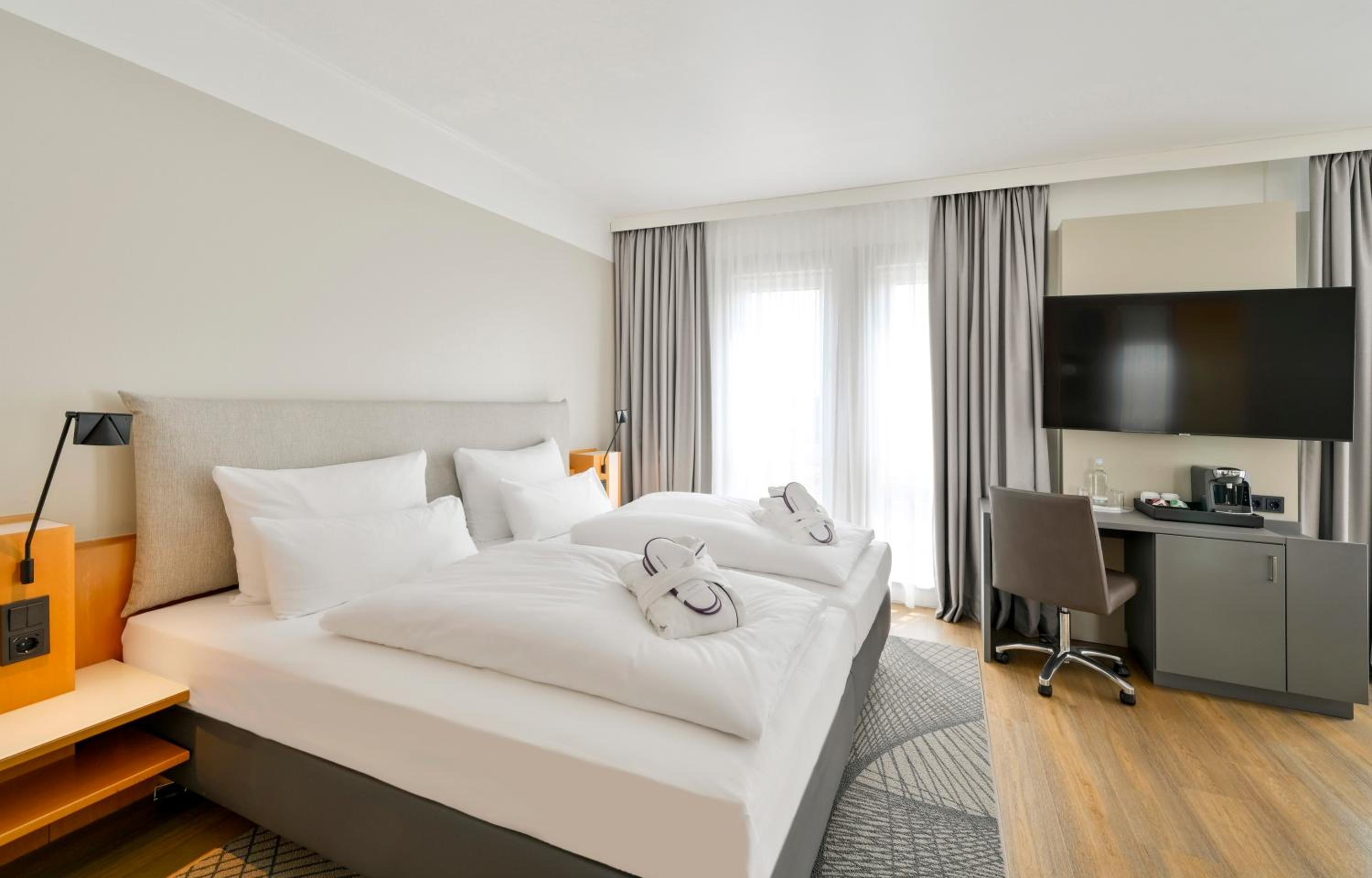 Standard Twin Room - Photo 6