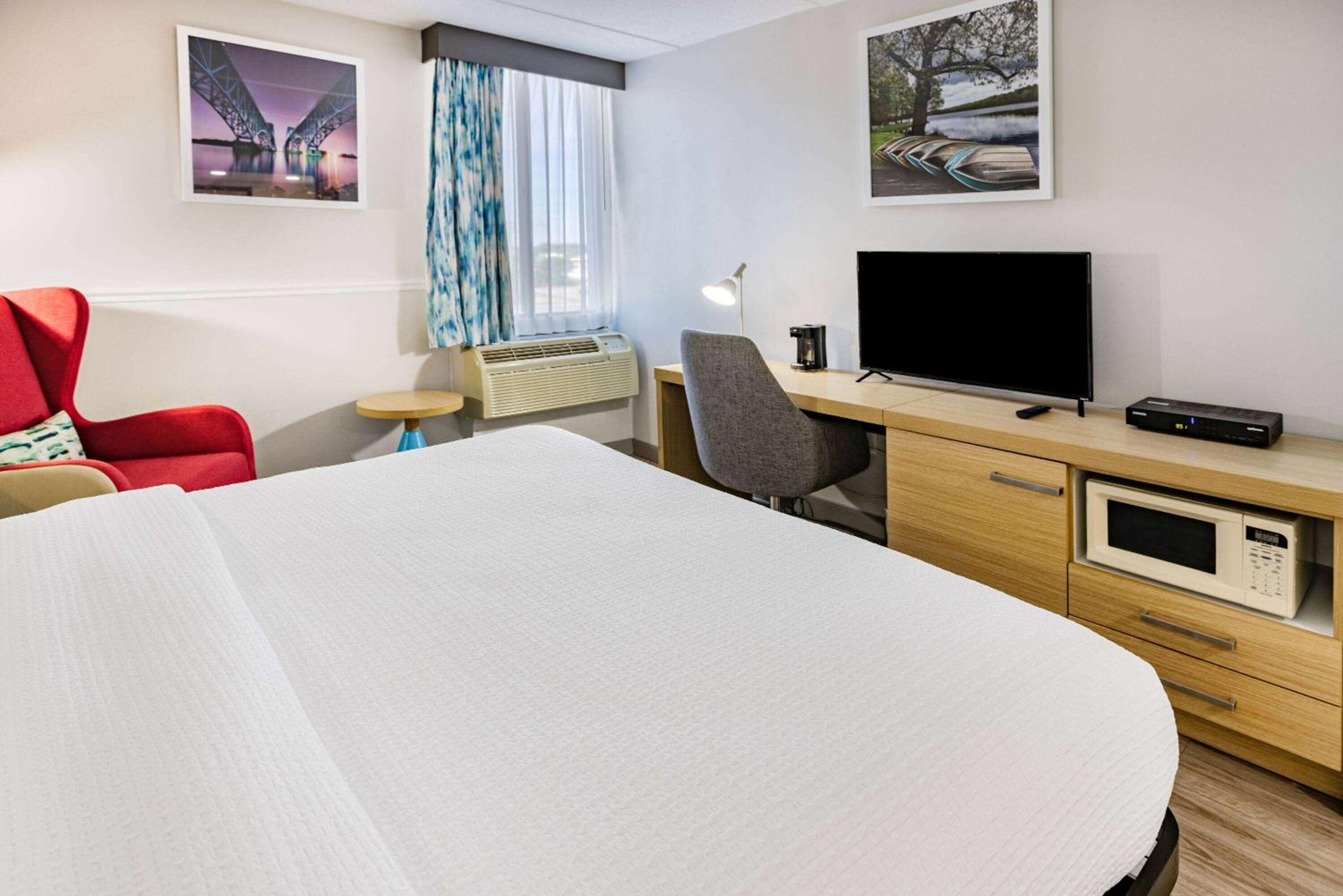 King Room - Disability Access/Non-Smoking - Photo 2