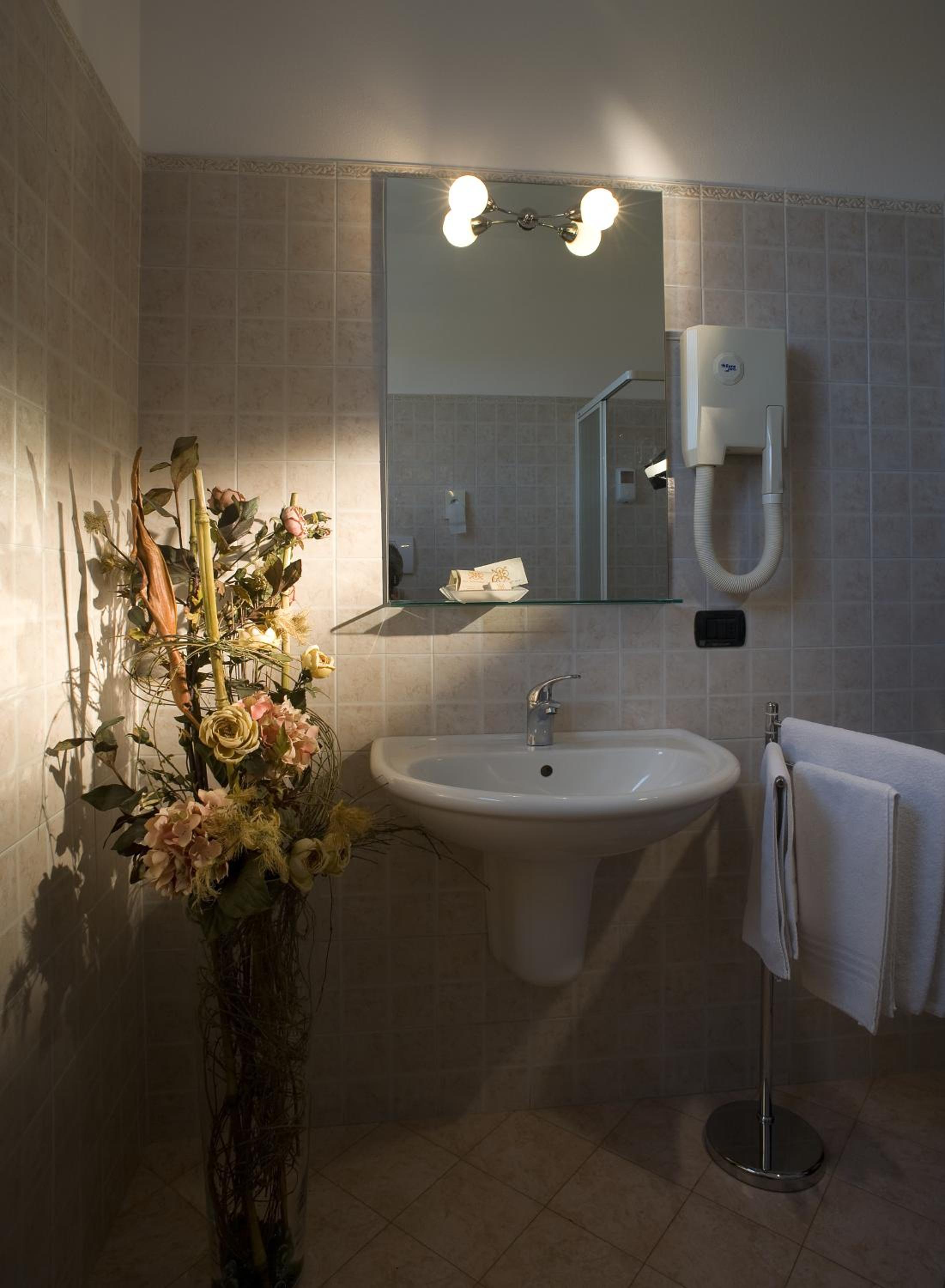 Double Room - Photo 2