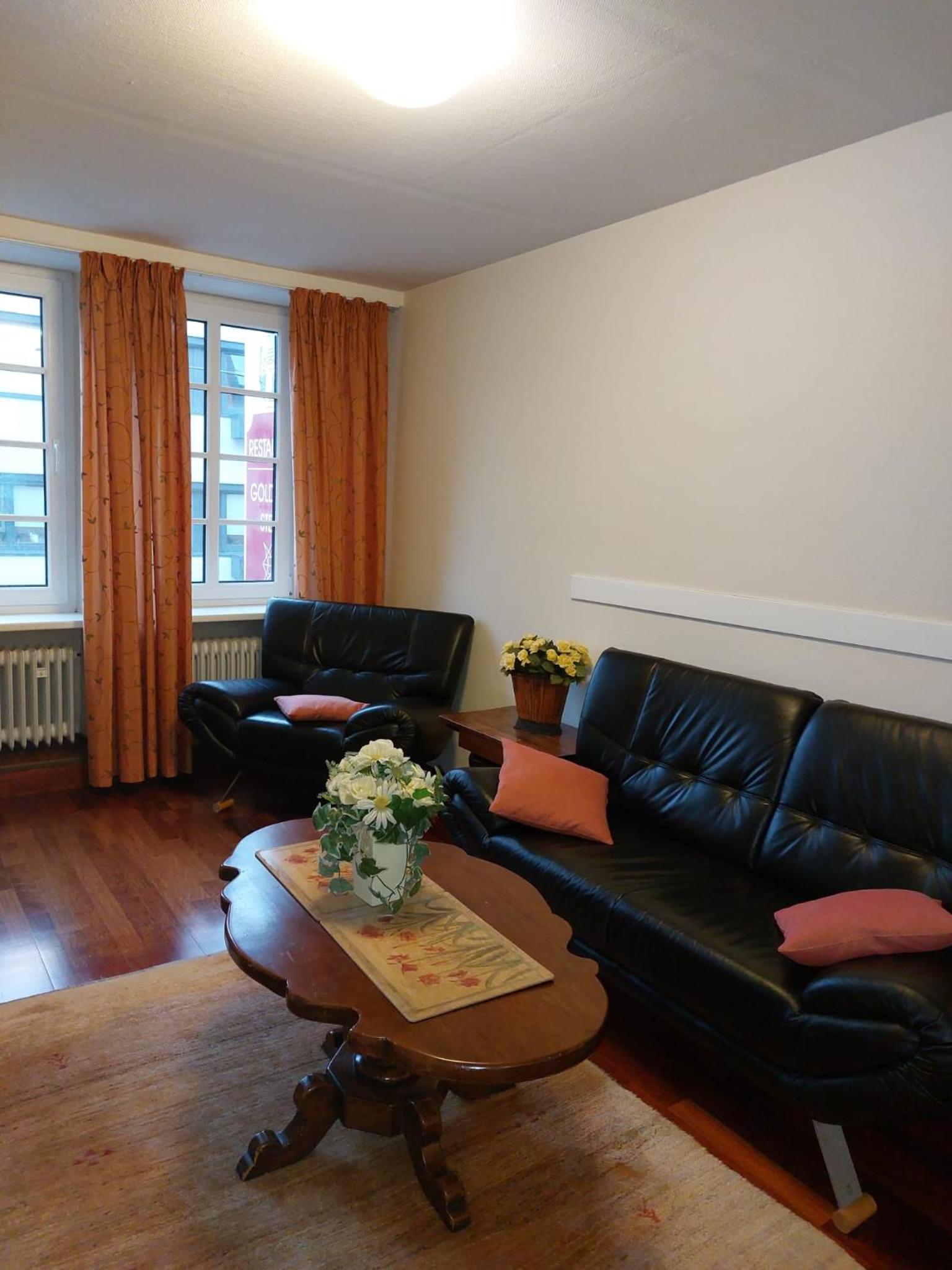 One-Bedroom Suite - Photo 4