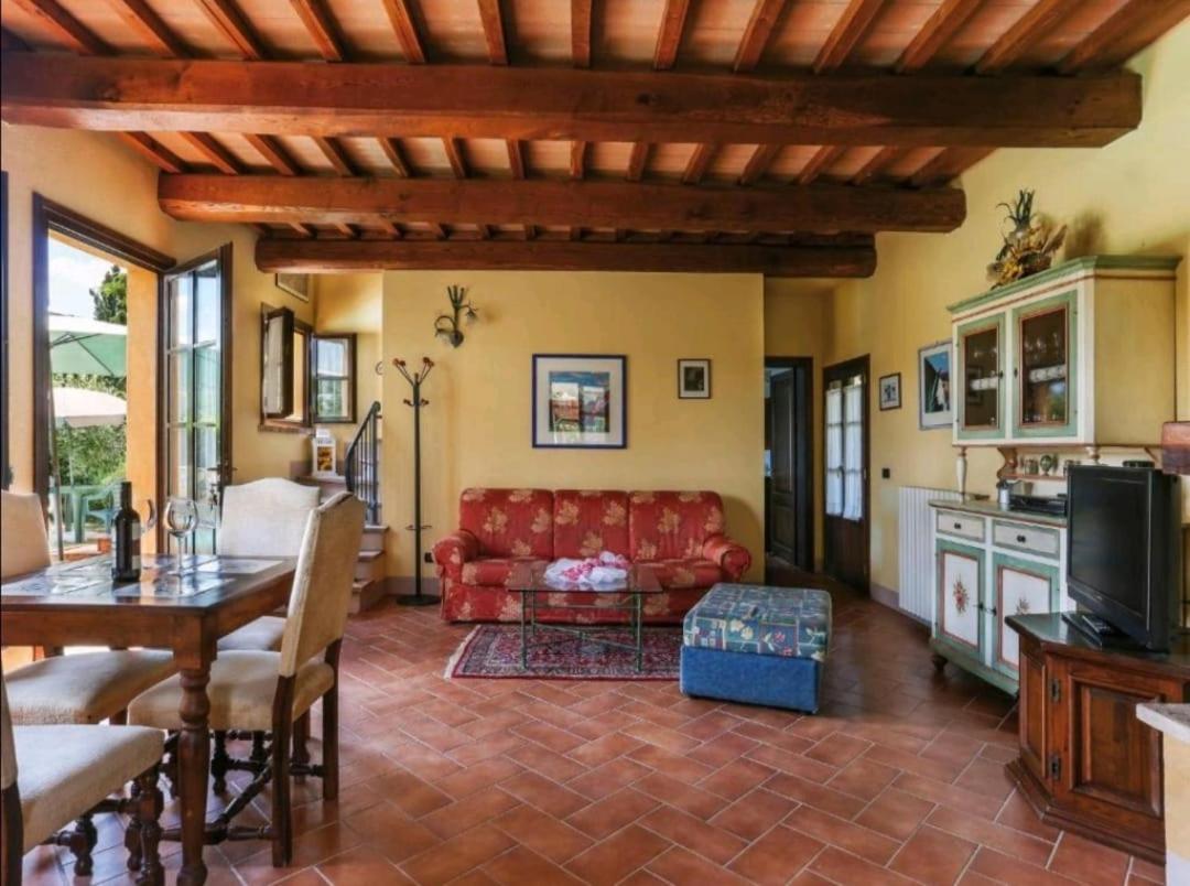 Three-Bedroom House photo 2