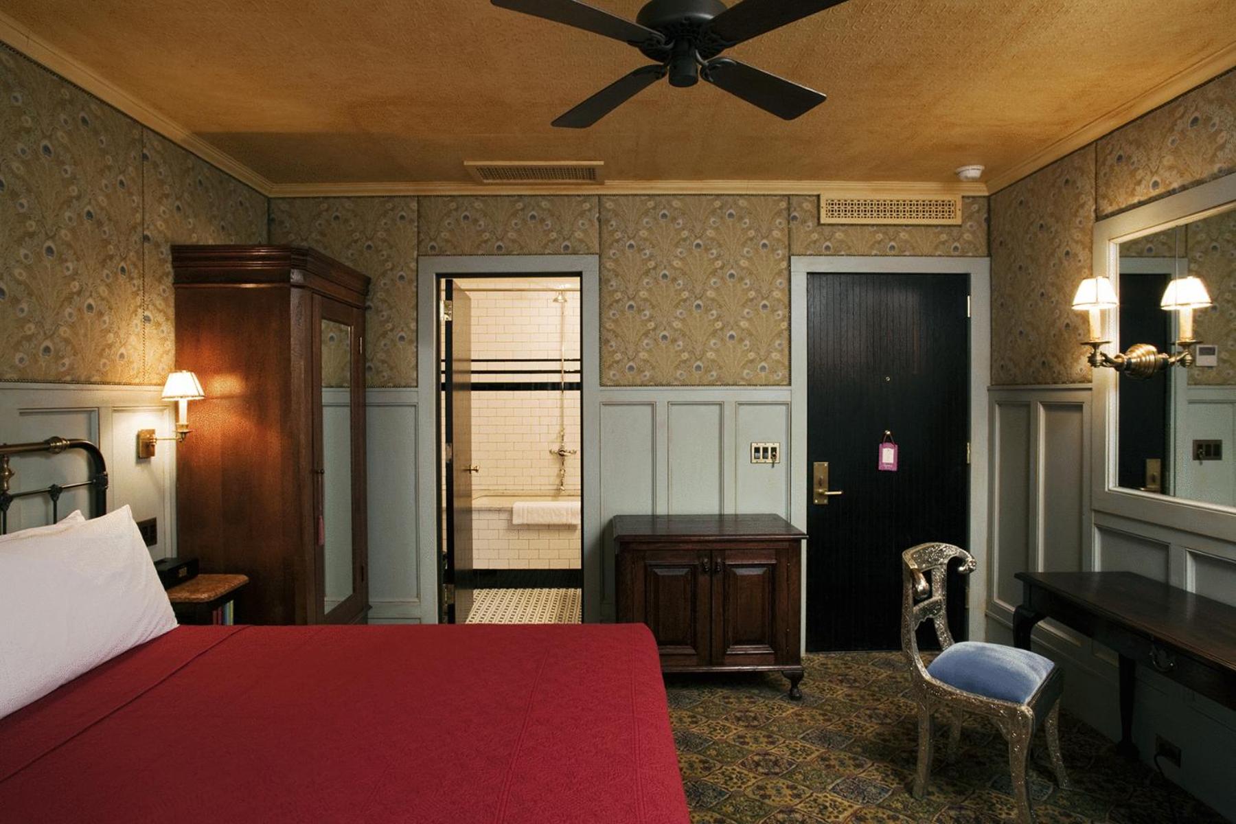 Captain's Cabin with private bathroom photo 2