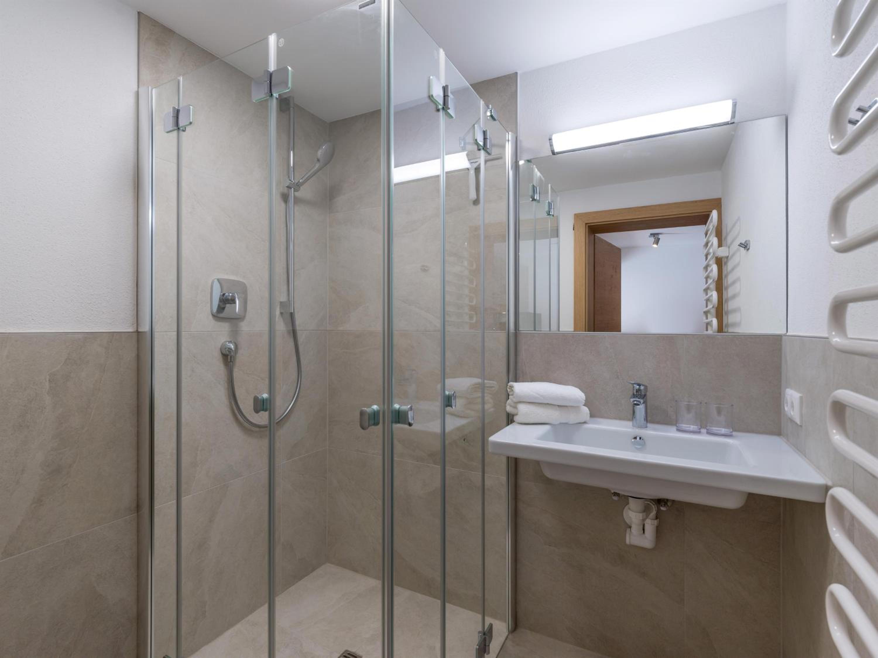 Comfort Apartment with Shower photo 3
