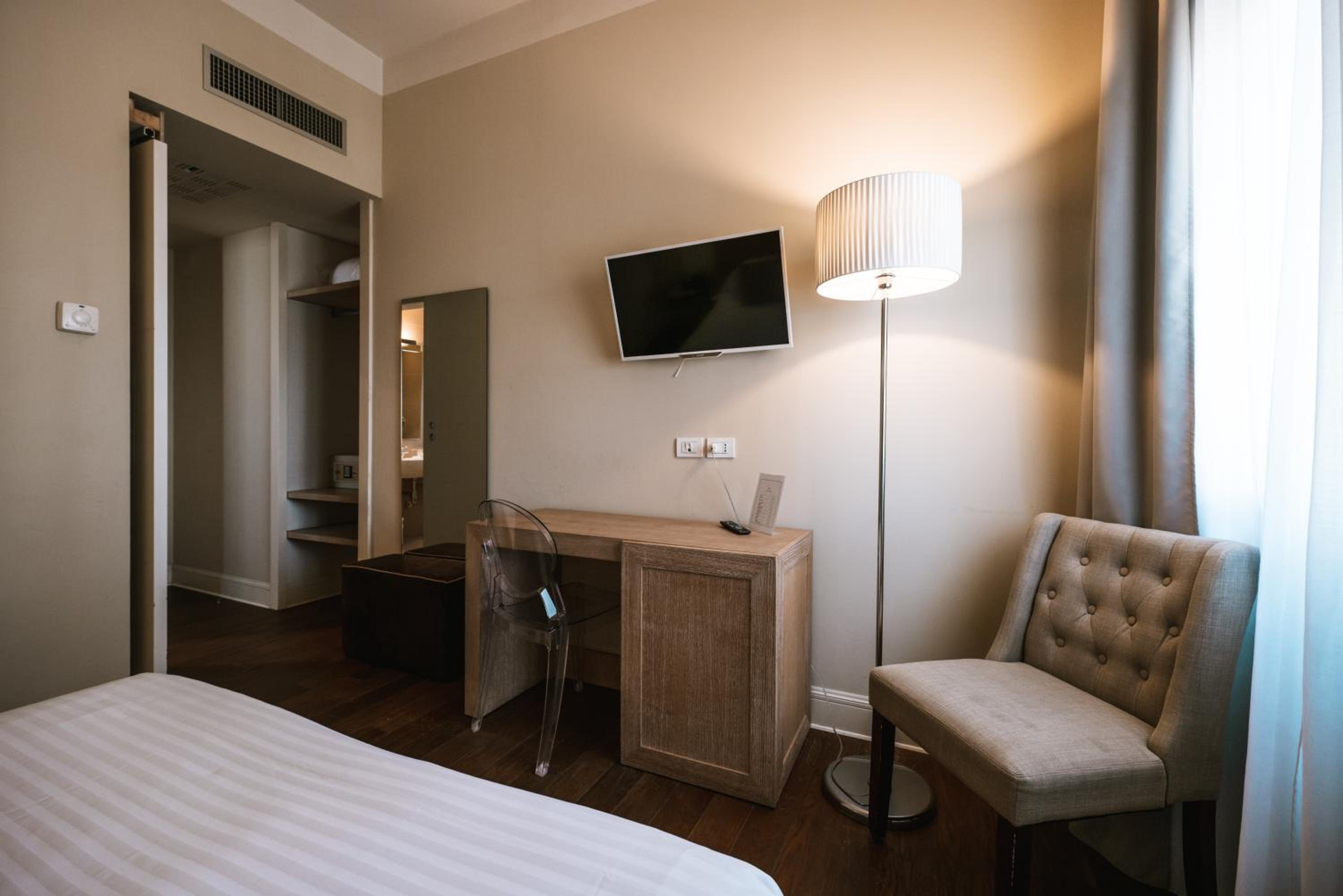 Superior Triple Room - Photo 10